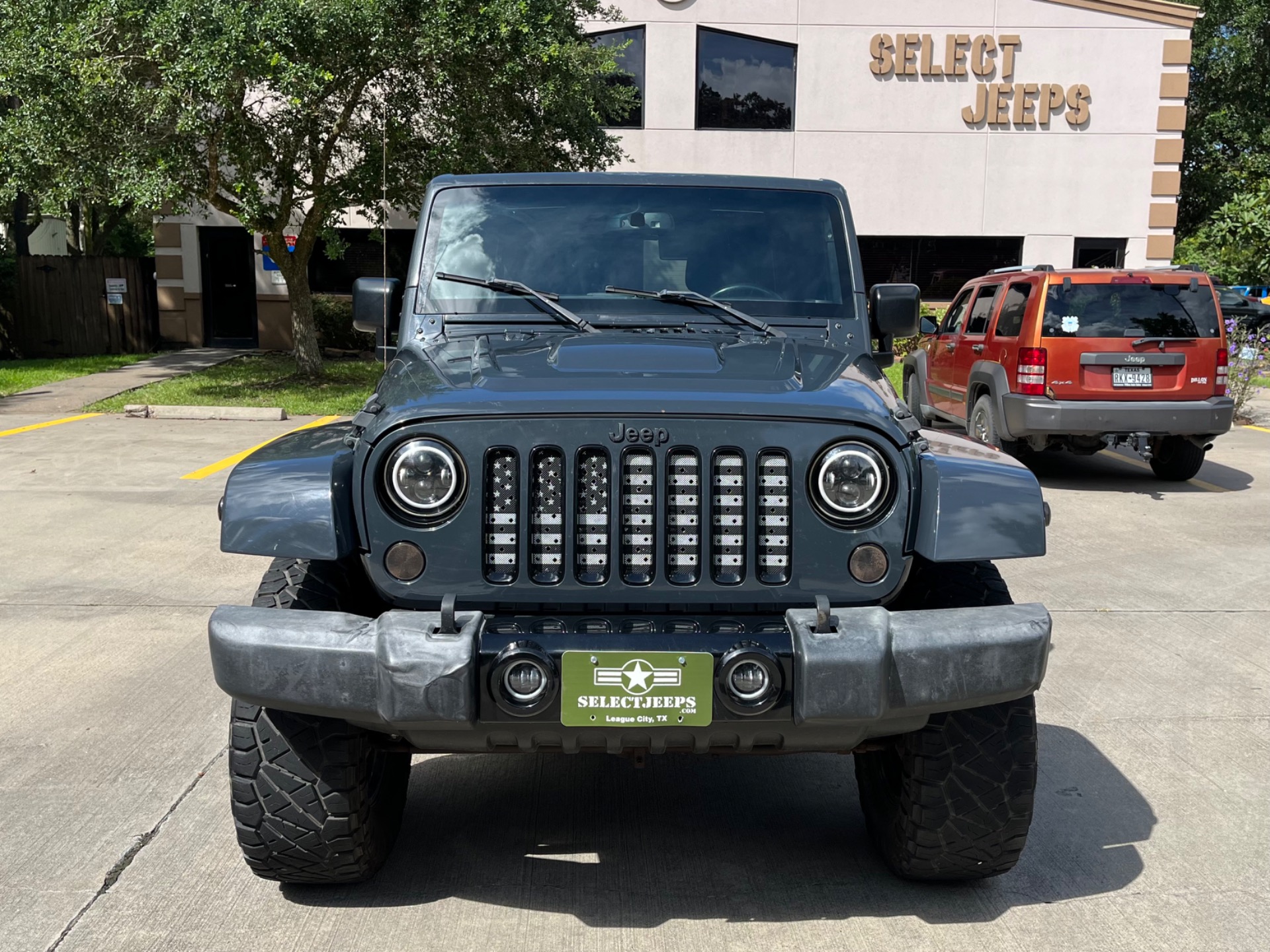 Used-2017-Jeep-Wrangler-Unlimited-Smoky-Mountain