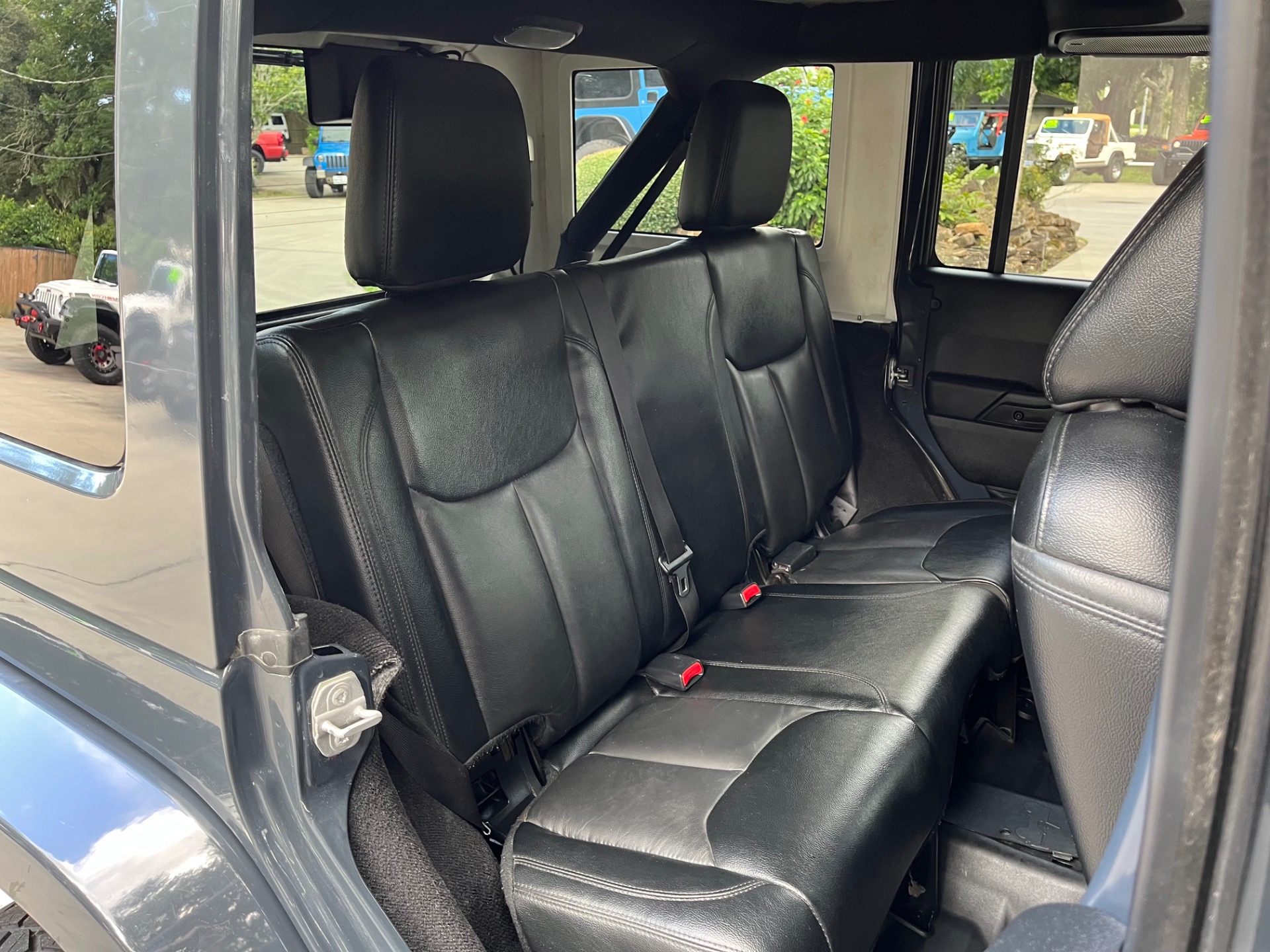 Used-2017-Jeep-Wrangler-Unlimited-Smoky-Mountain