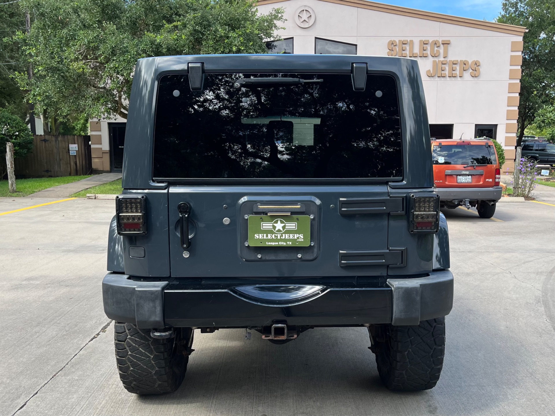 Used-2017-Jeep-Wrangler-Unlimited-Smoky-Mountain