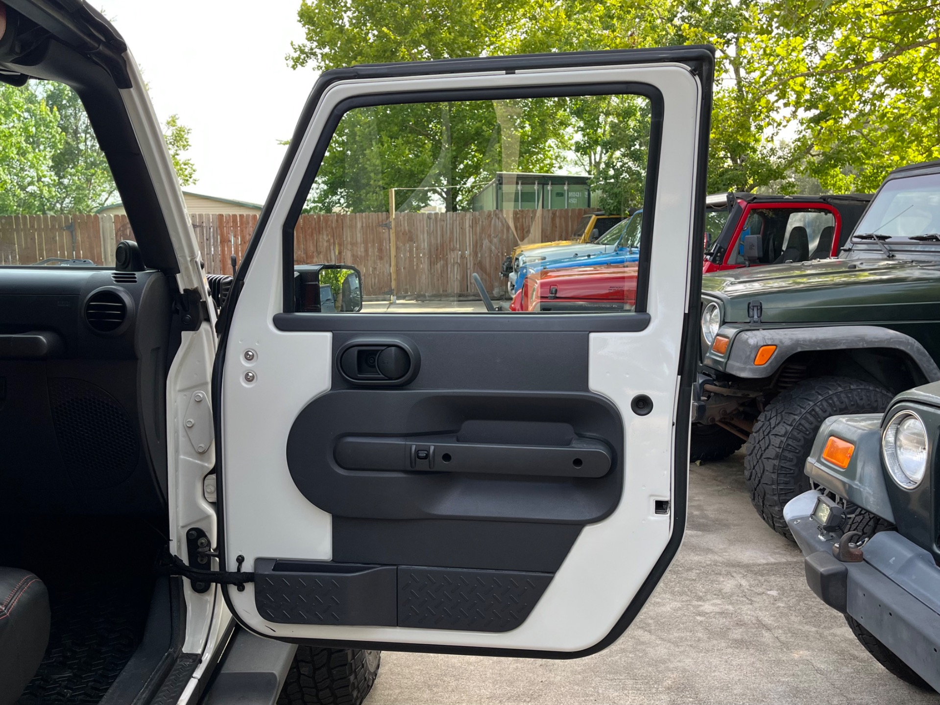Used-2008-Jeep-Wrangler-Unlimited-Rubicon