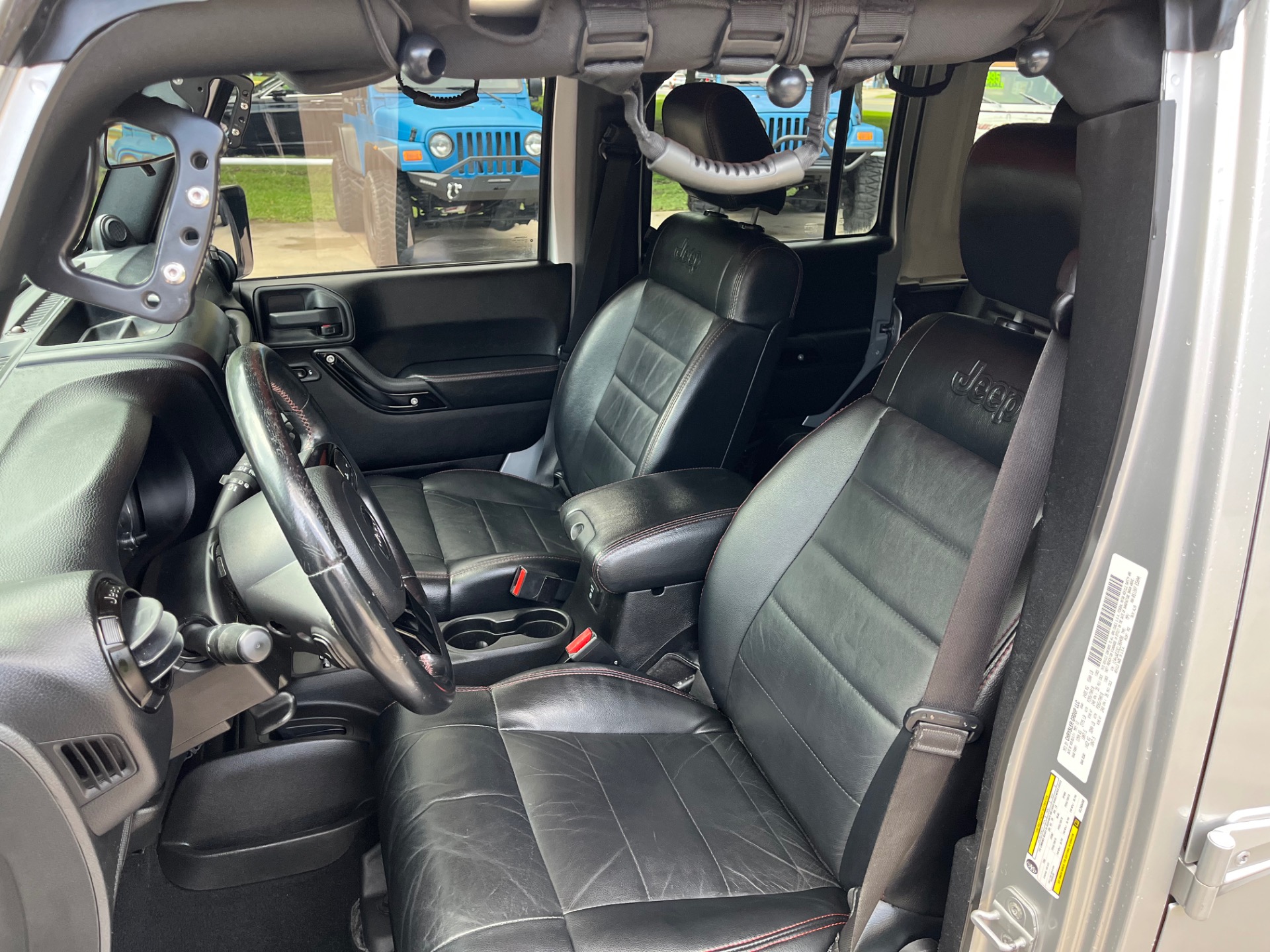 Used-2012-Jeep-Wrangler-Unlimited-Sahara