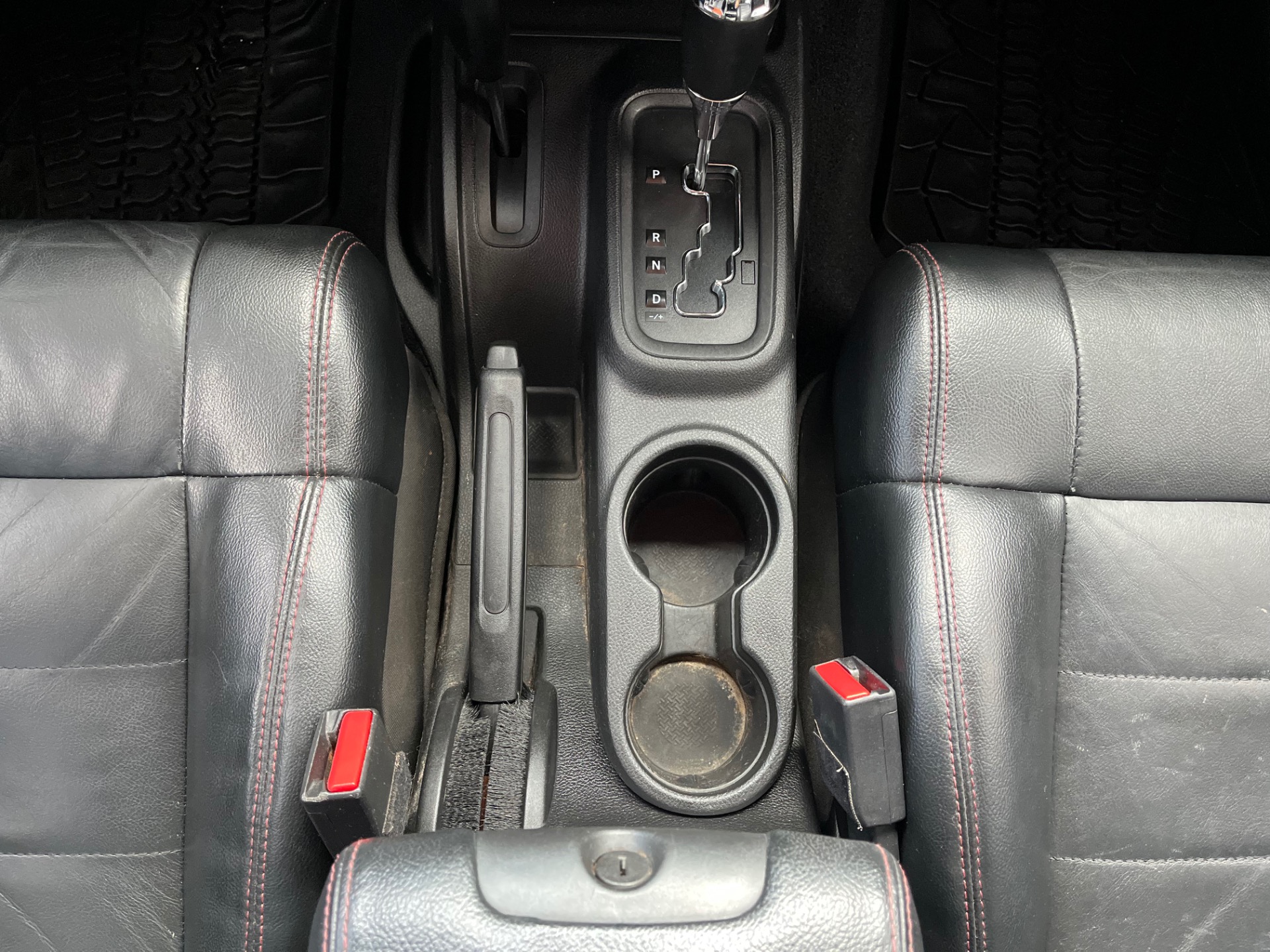 Used-2012-Jeep-Wrangler-Unlimited-Sahara