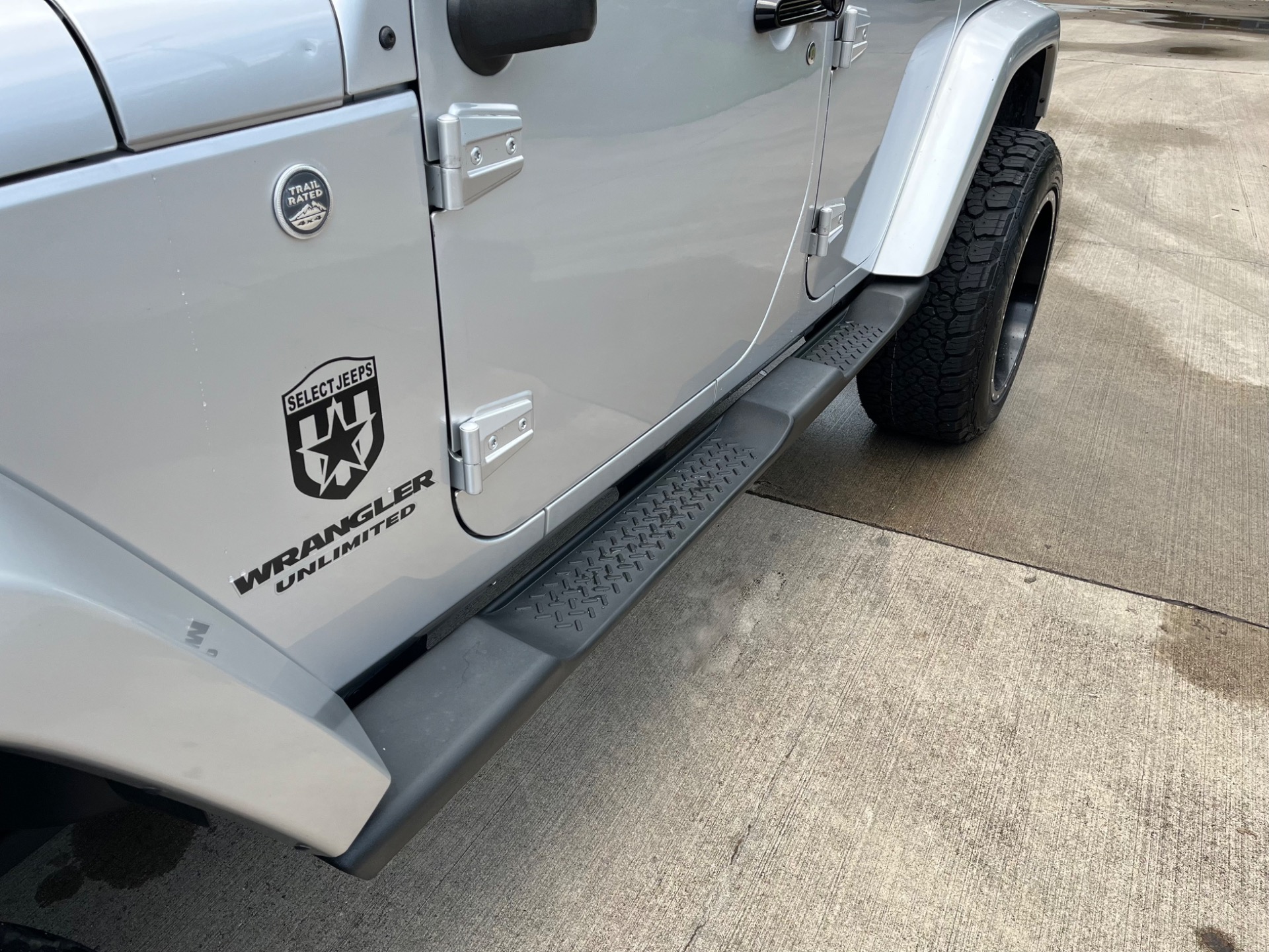 Used-2012-Jeep-Wrangler-Unlimited-Sahara