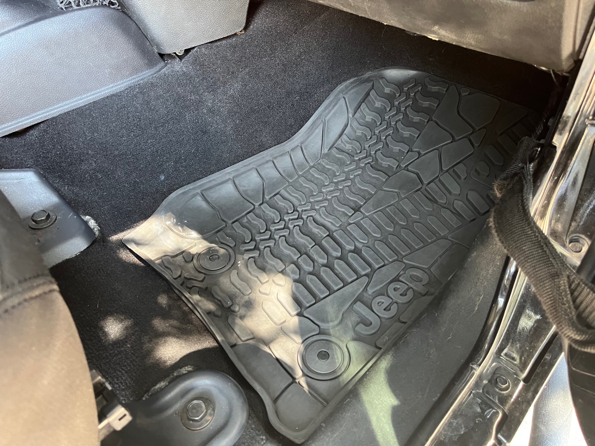 Used-2015-Jeep-Wrangler-Unlimited-Sport