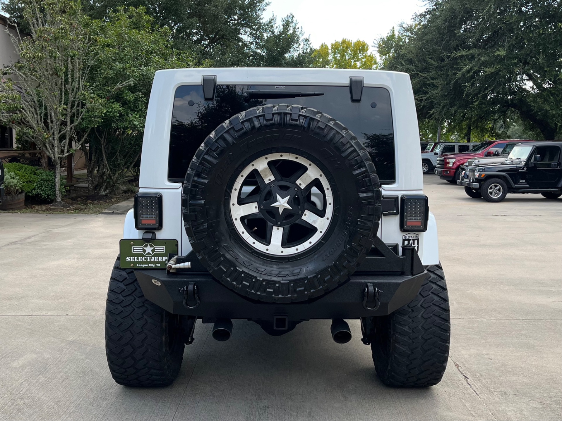 Used-2013-Jeep-Wrangler-Unlimited-Sahara
