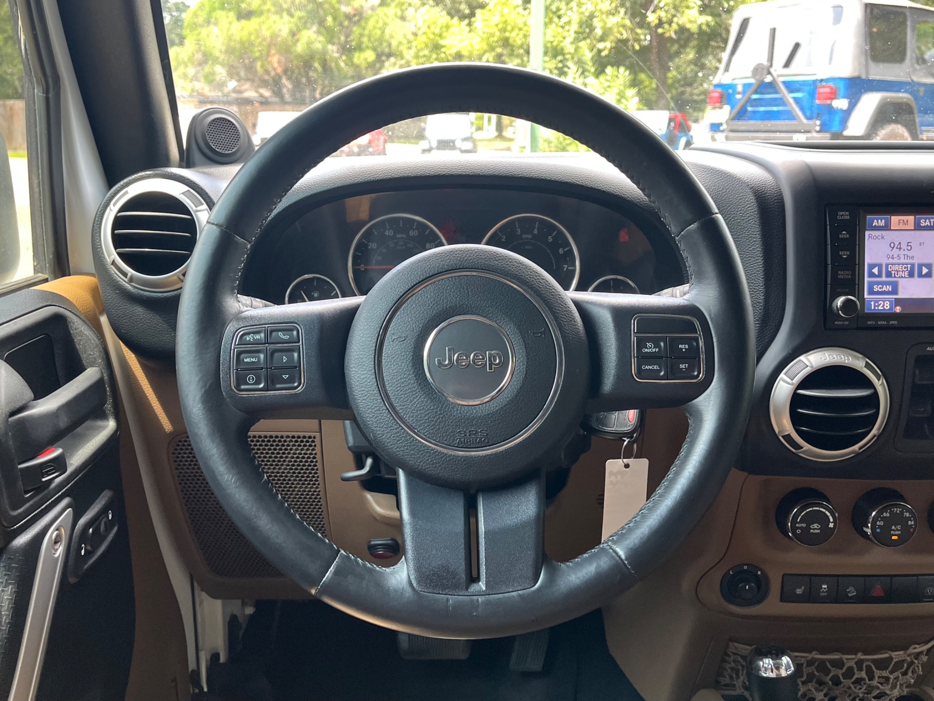 Used-2013-Jeep-Wrangler-Unlimited-Sahara