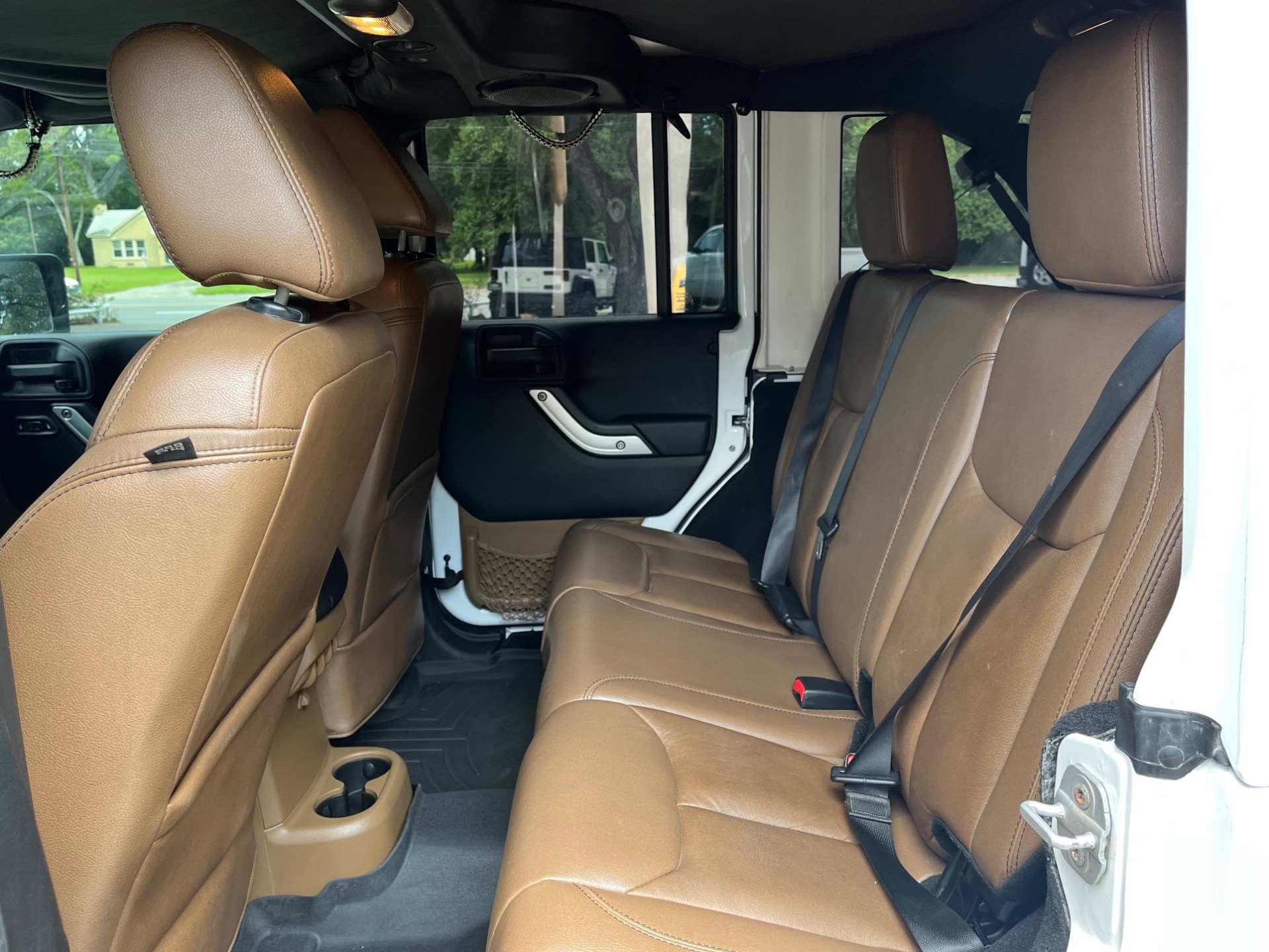 Used-2013-Jeep-Wrangler-Unlimited-Sahara