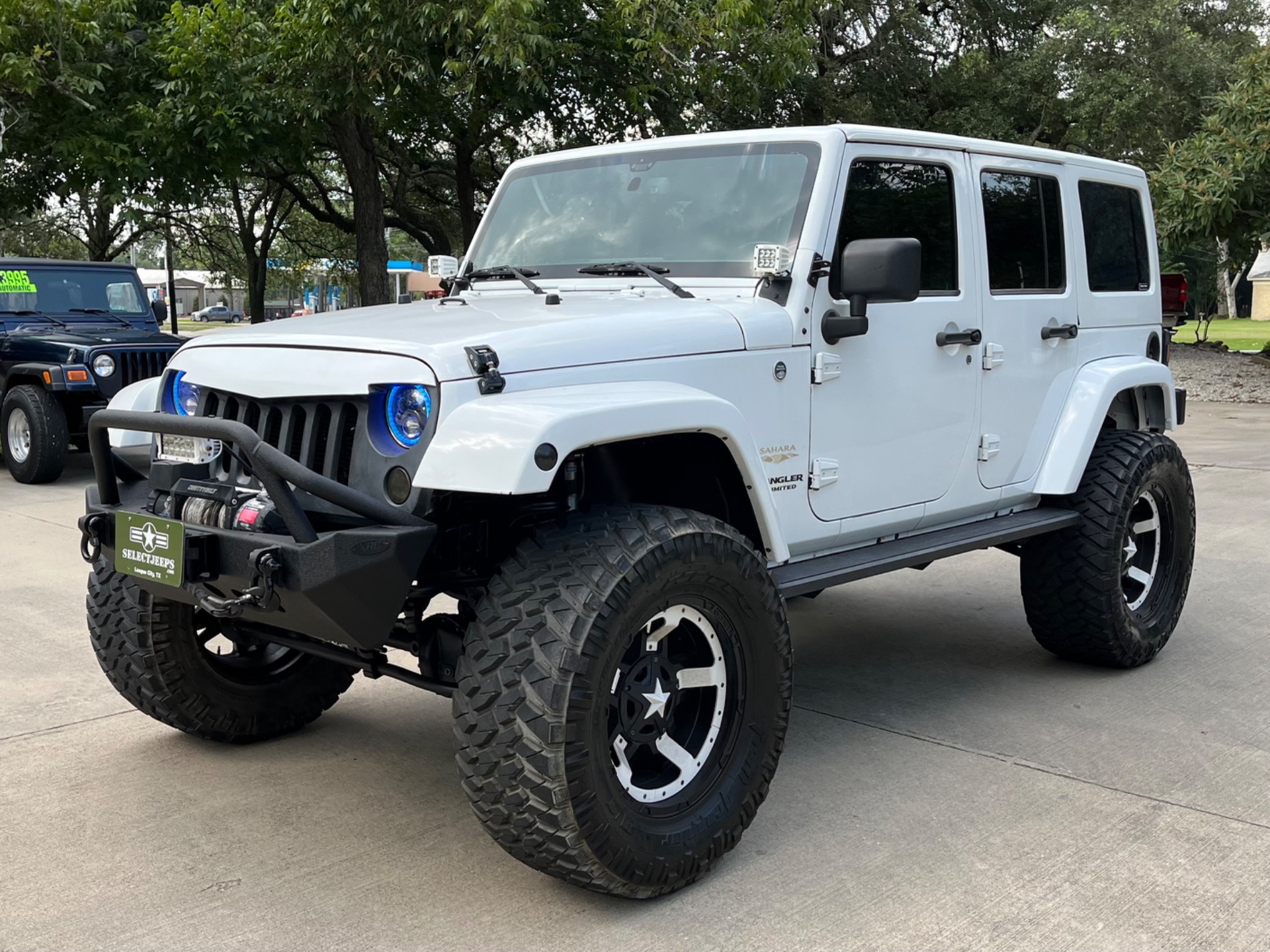 Used-2013-Jeep-Wrangler-Unlimited-Sahara