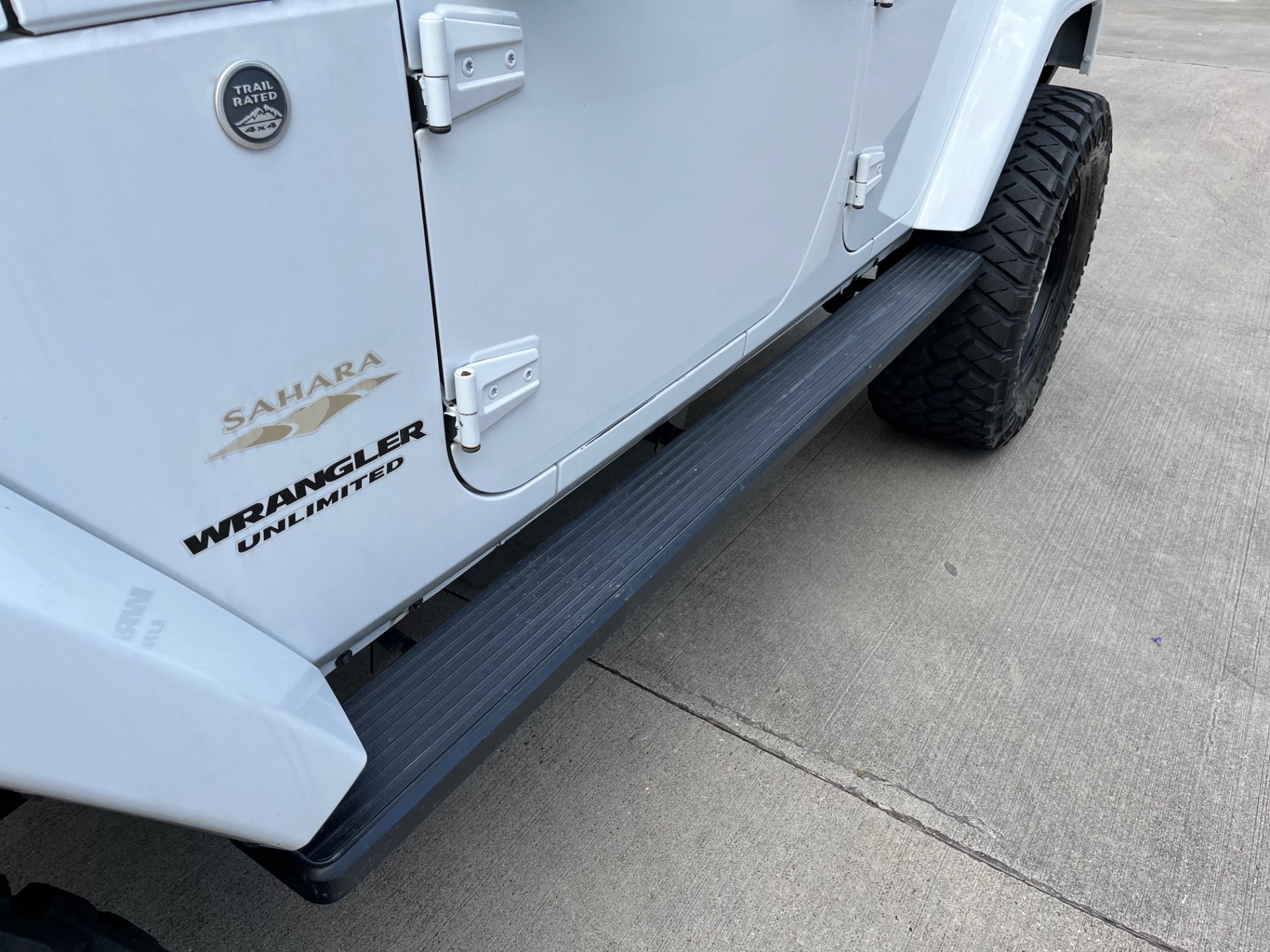 Used-2013-Jeep-Wrangler-Unlimited-Sahara