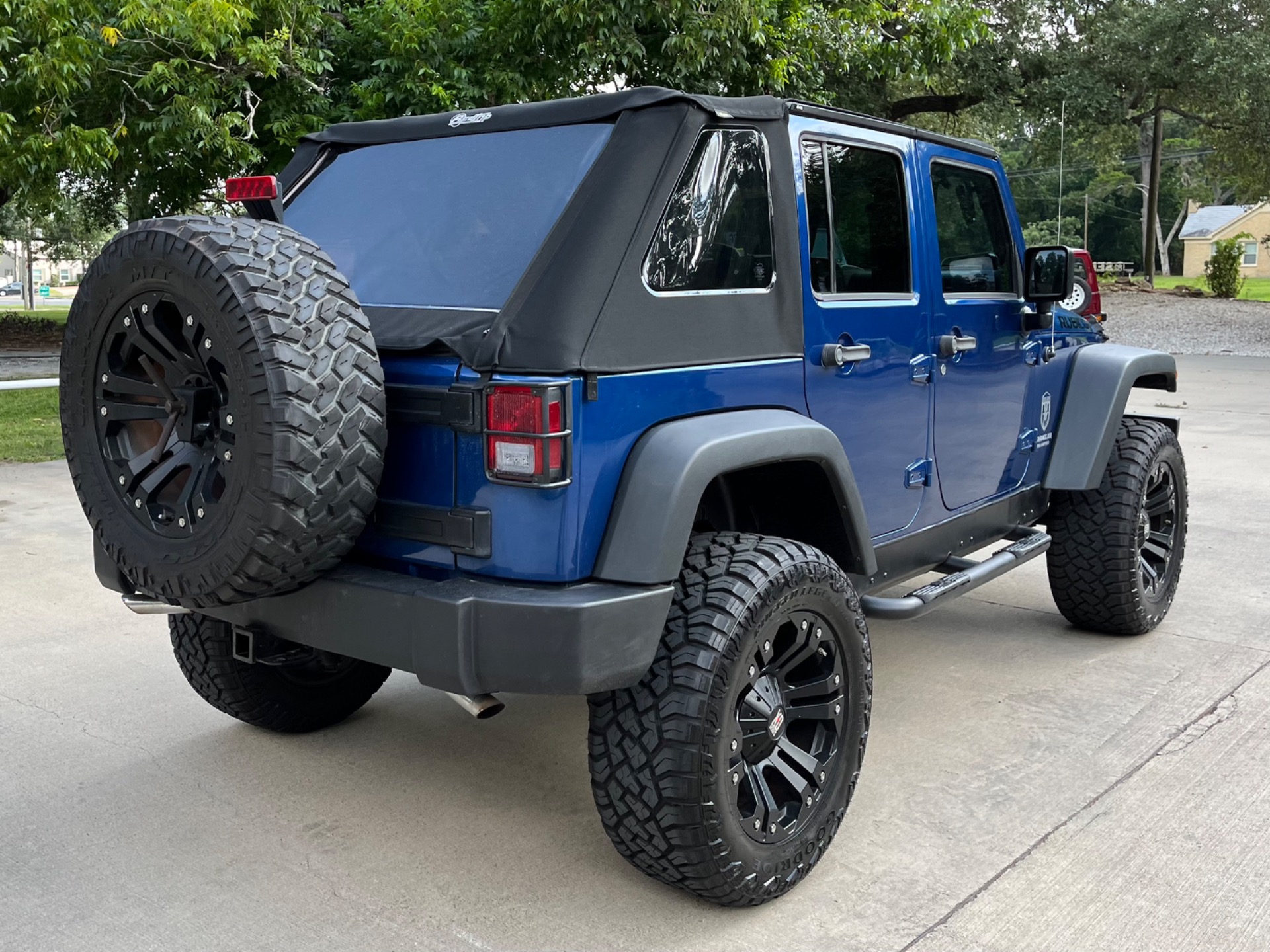 Used-2010-Jeep-Wrangler-Unlimited-Rubicon