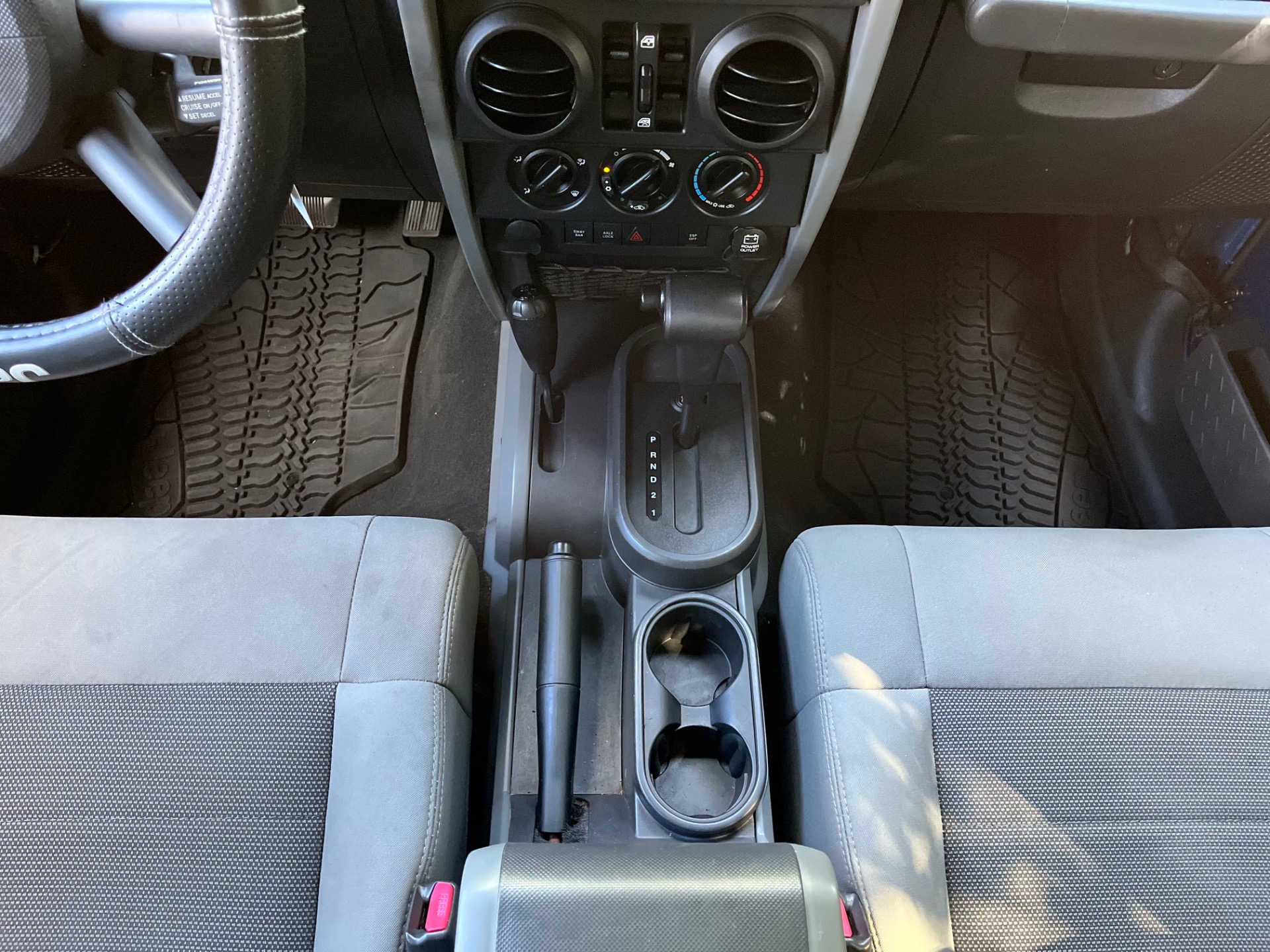 Used-2010-Jeep-Wrangler-Unlimited-Rubicon