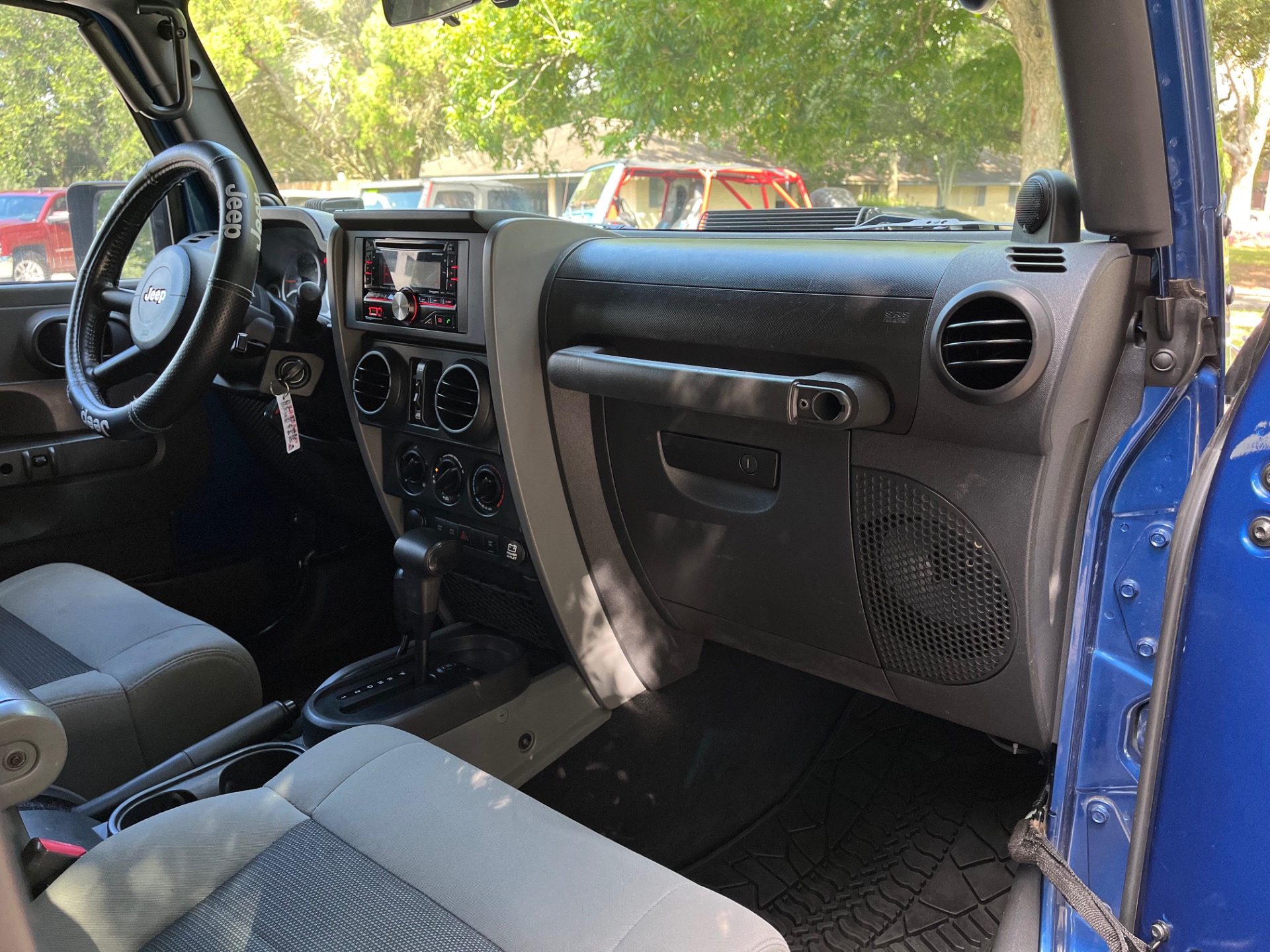 Used-2010-Jeep-Wrangler-Unlimited-Rubicon