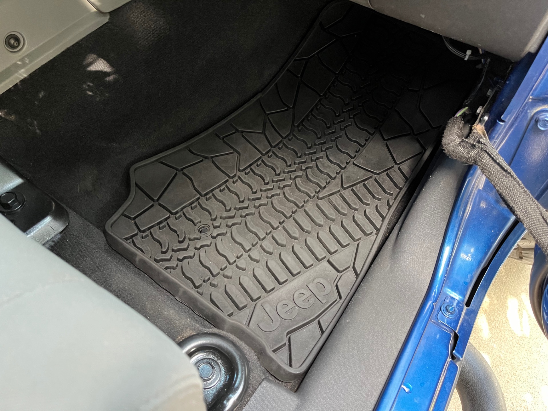 Used-2010-Jeep-Wrangler-Unlimited-Rubicon