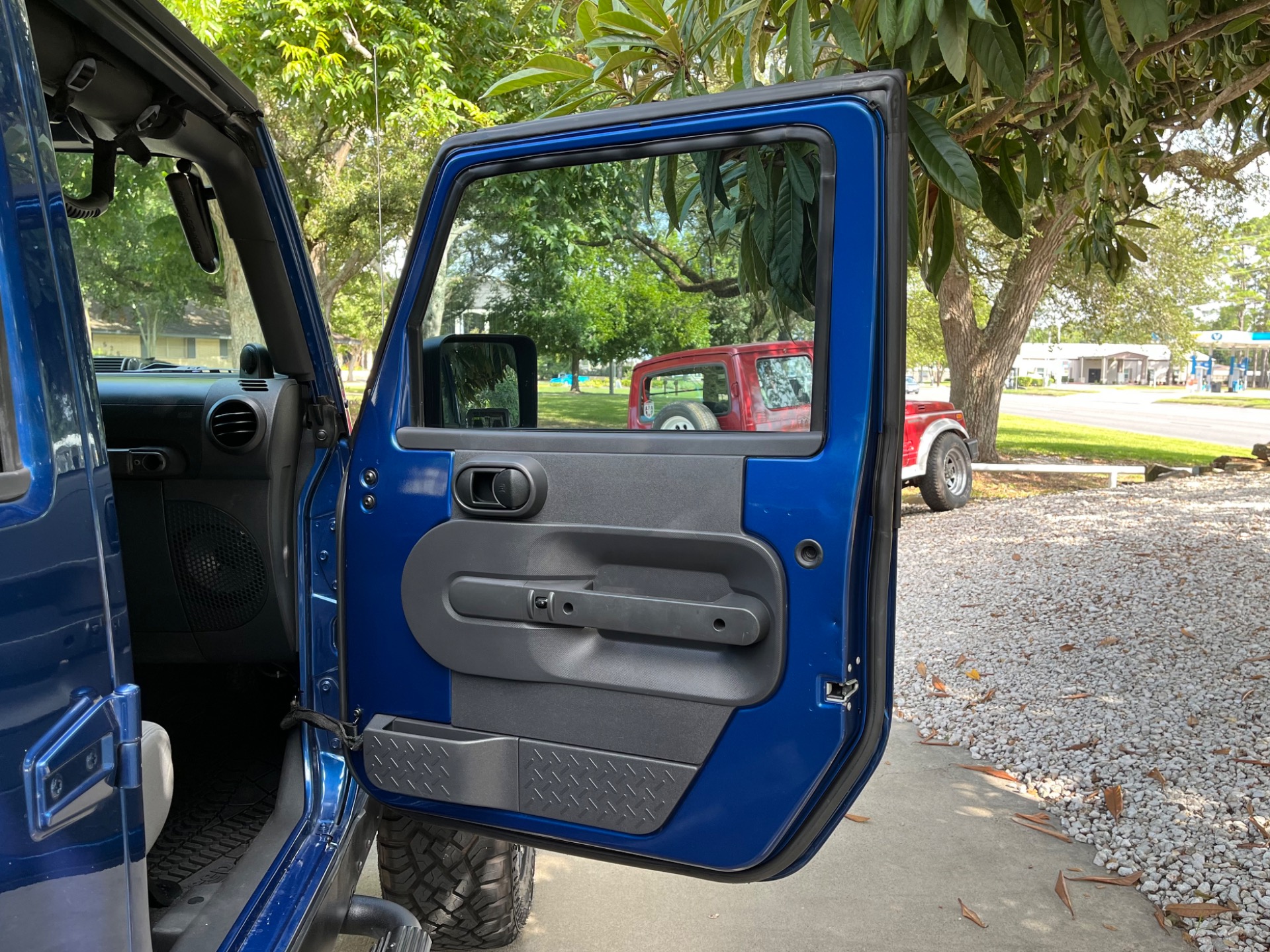 Used-2010-Jeep-Wrangler-Unlimited-Rubicon