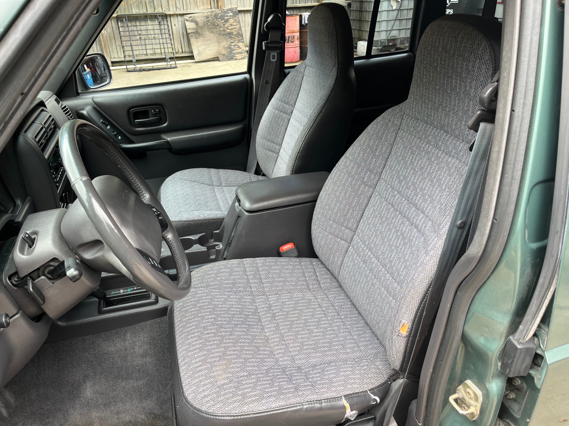 Used-2000-Jeep-Cherokee-Sport