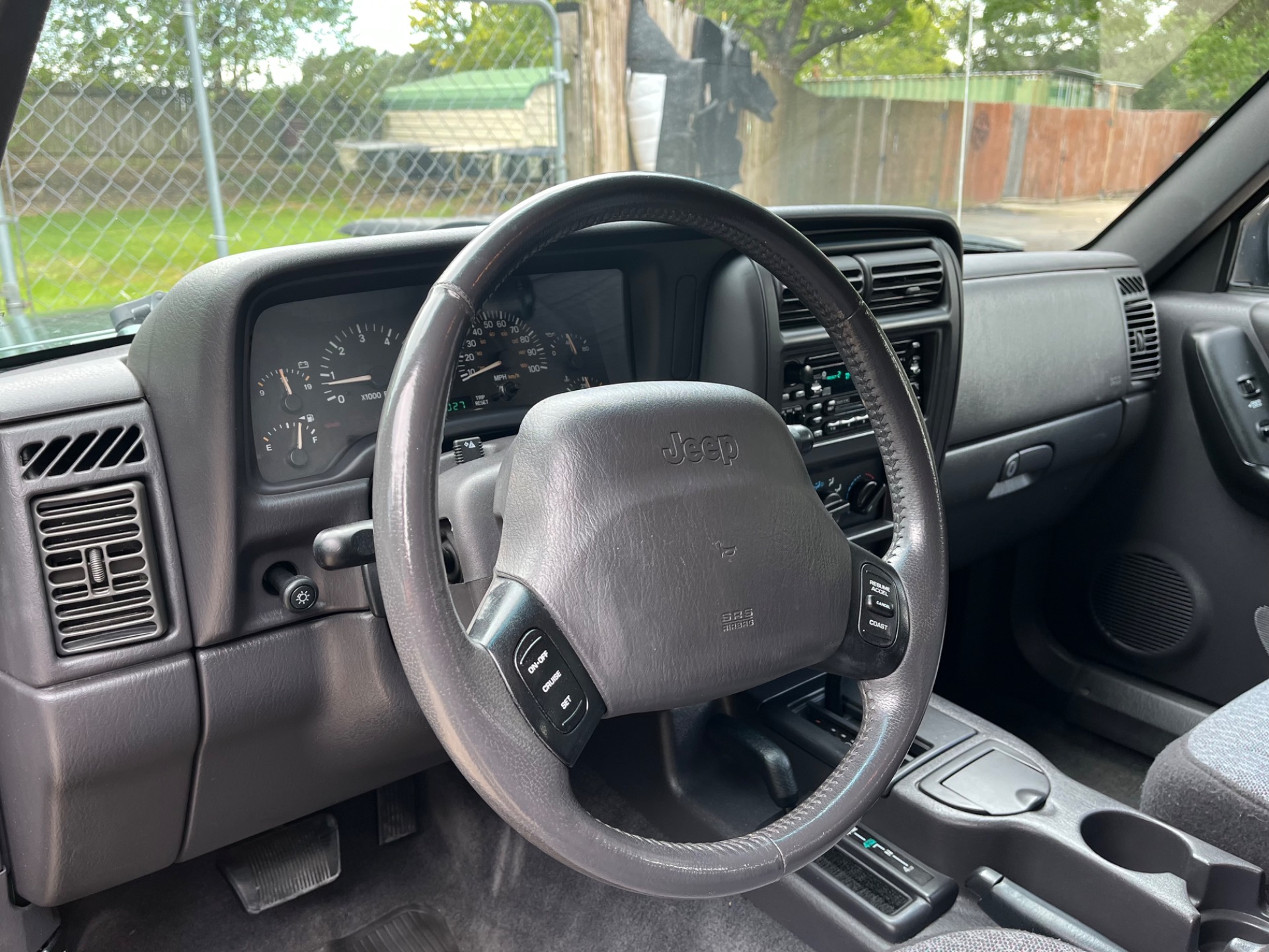 Used-2000-Jeep-Cherokee-Sport