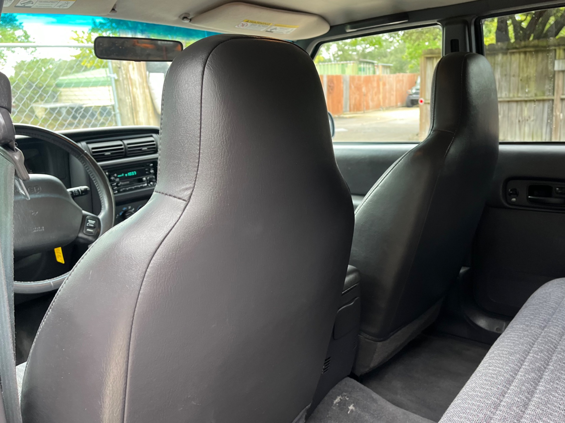 Used-2000-Jeep-Cherokee-Sport
