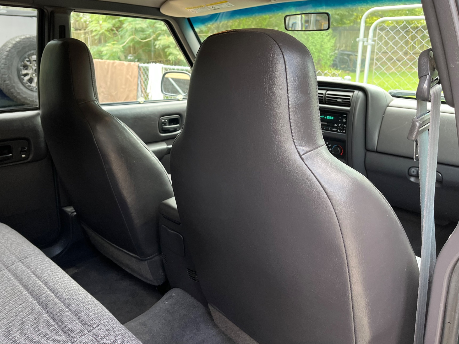Used-2000-Jeep-Cherokee-Sport