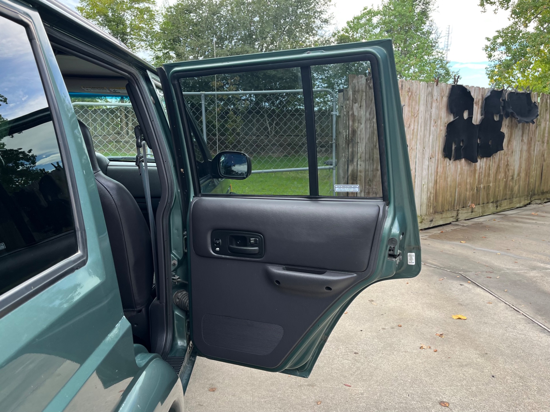 Used-2000-Jeep-Cherokee-Sport