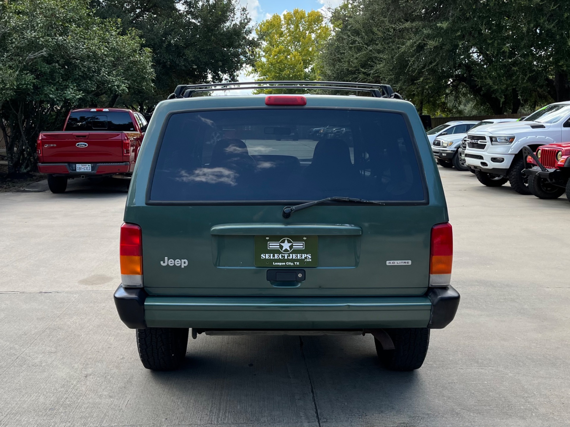 Used-2000-Jeep-Cherokee-Sport
