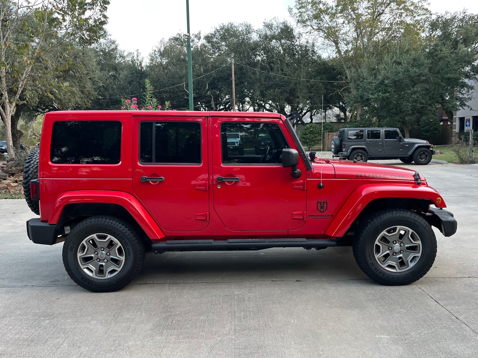 Used-2013-Jeep-Wrangler-Unlimited-Rubicon