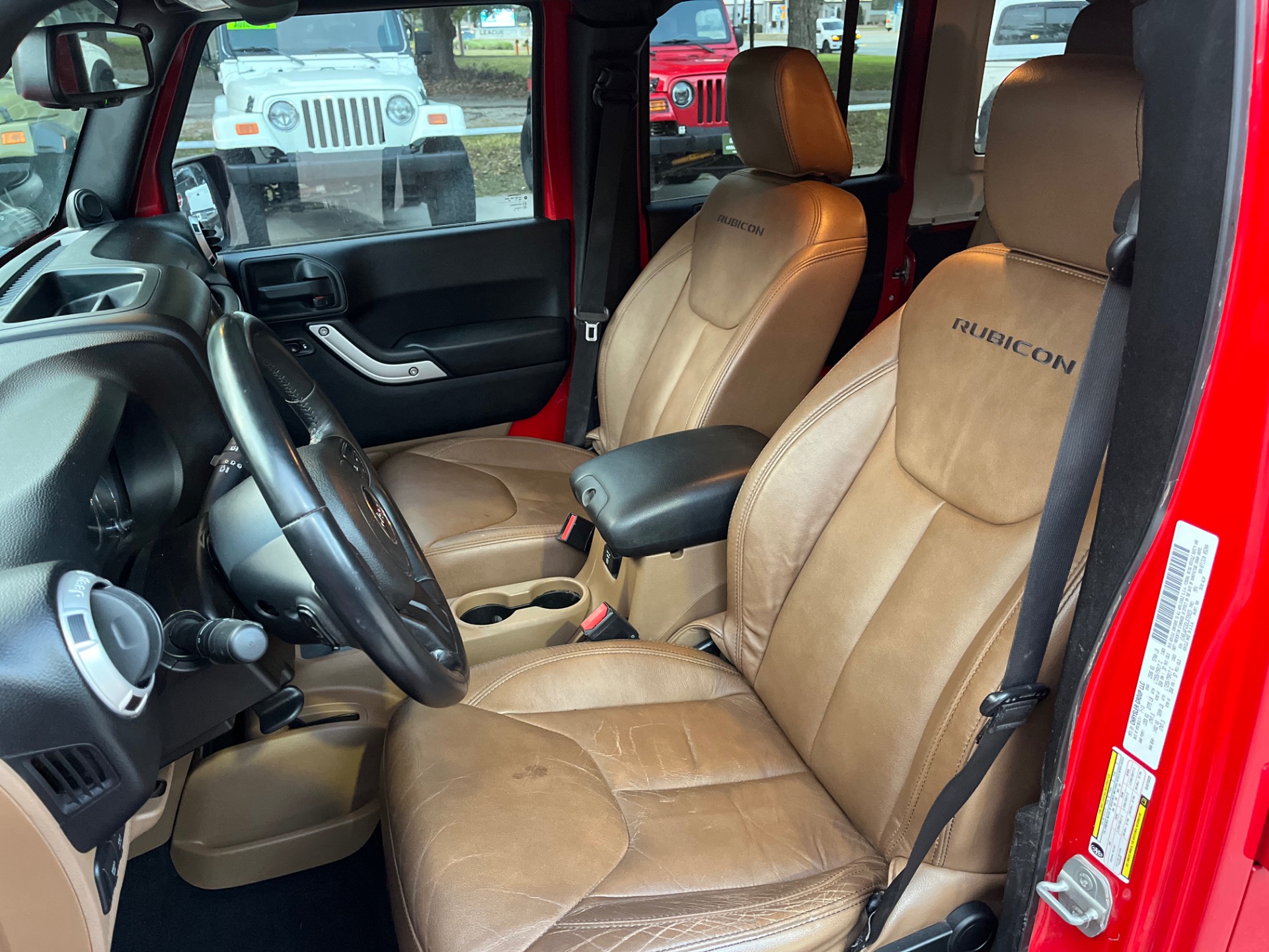 Used-2013-Jeep-Wrangler-Unlimited-Rubicon