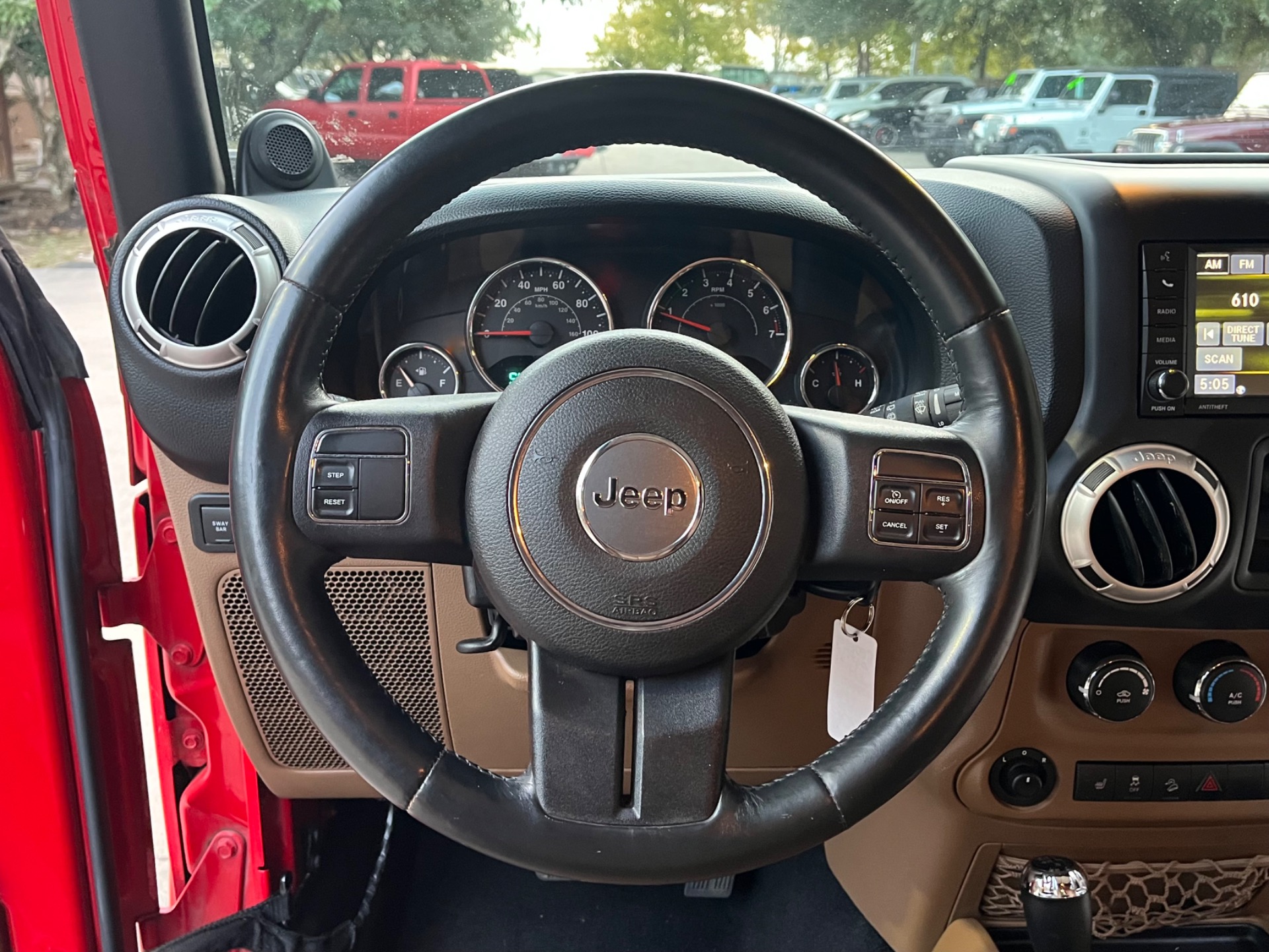 Used-2013-Jeep-Wrangler-Unlimited-Rubicon