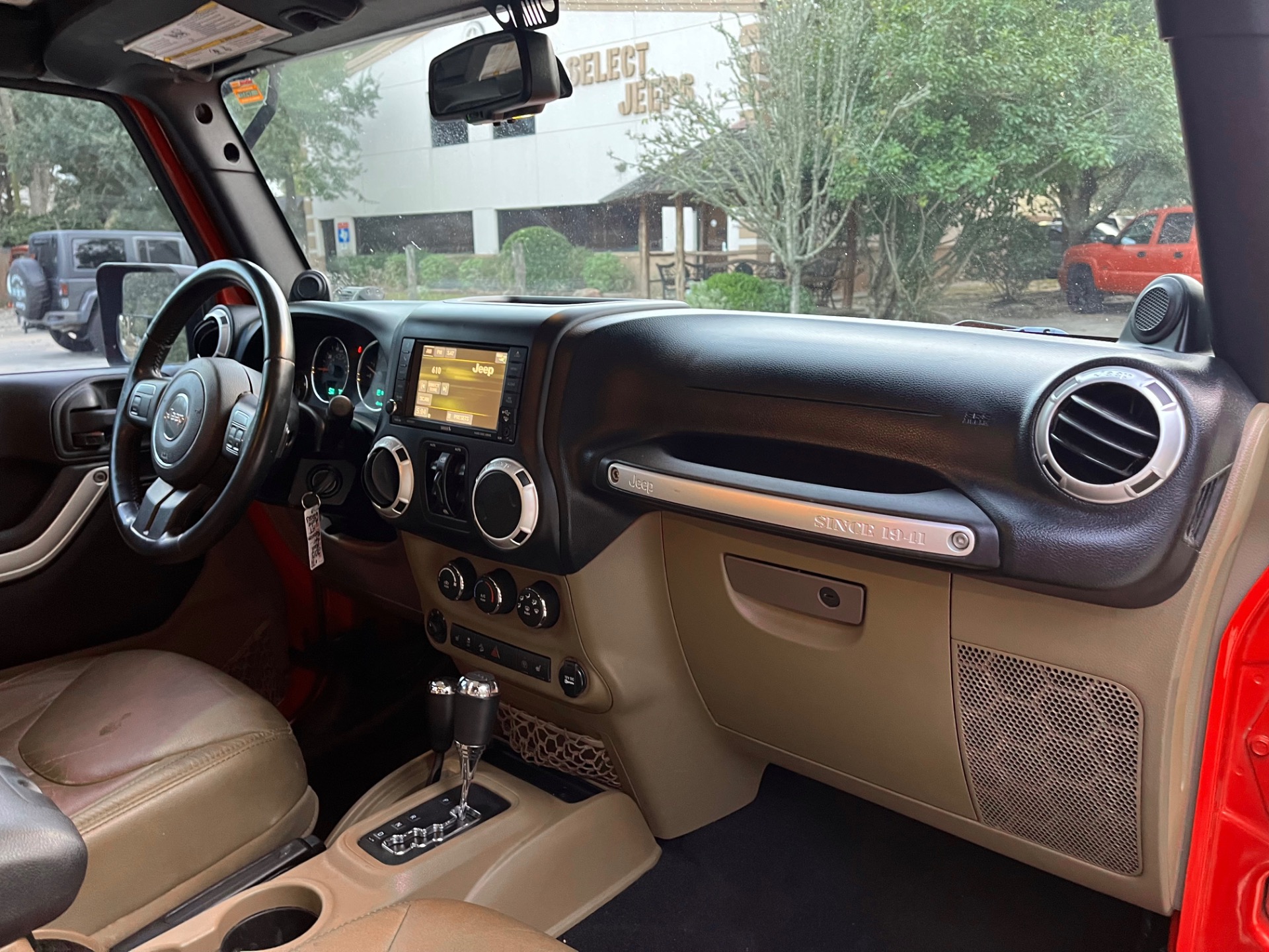 Used-2013-Jeep-Wrangler-Unlimited-Rubicon