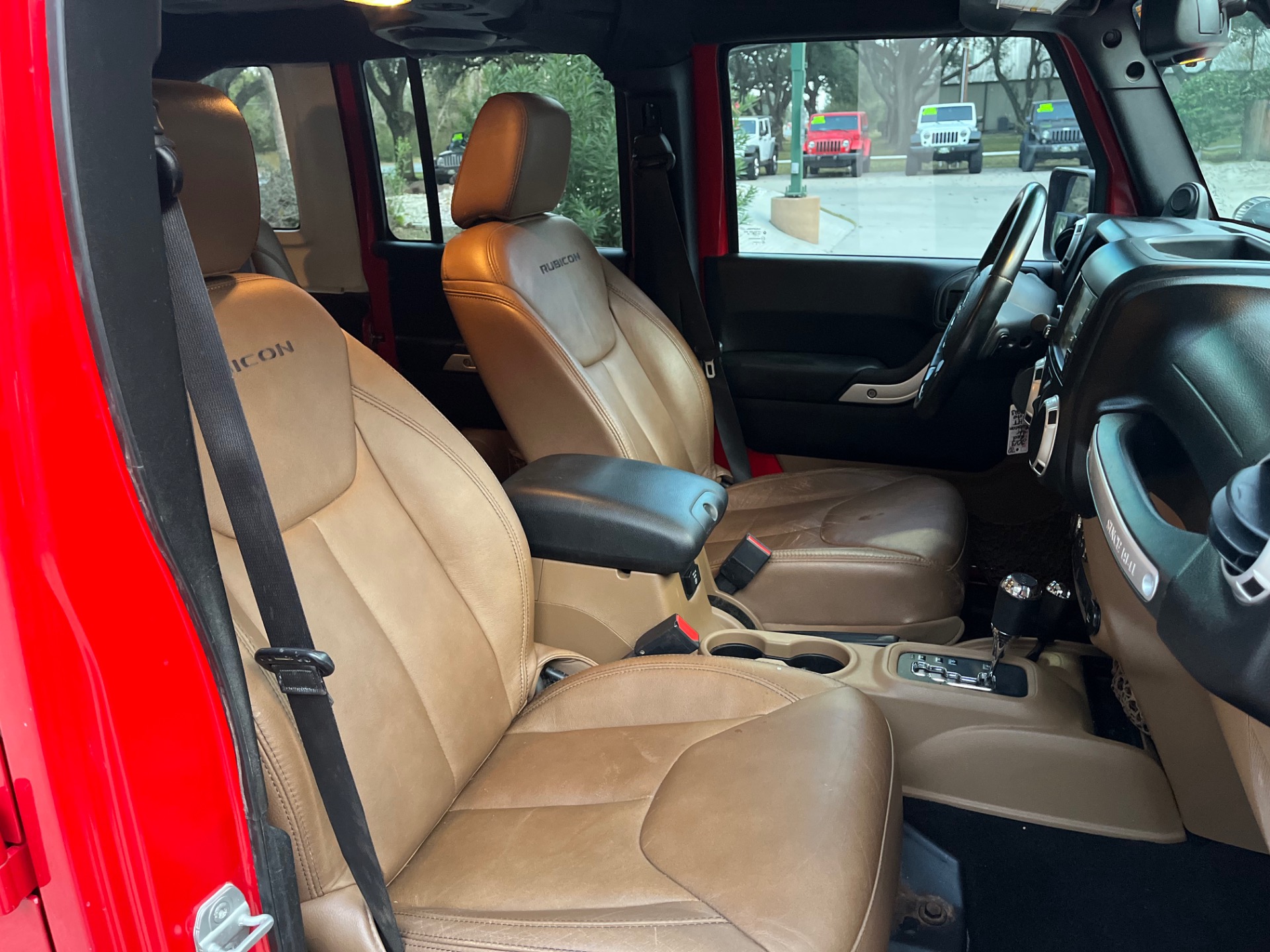 Used-2013-Jeep-Wrangler-Unlimited-Rubicon