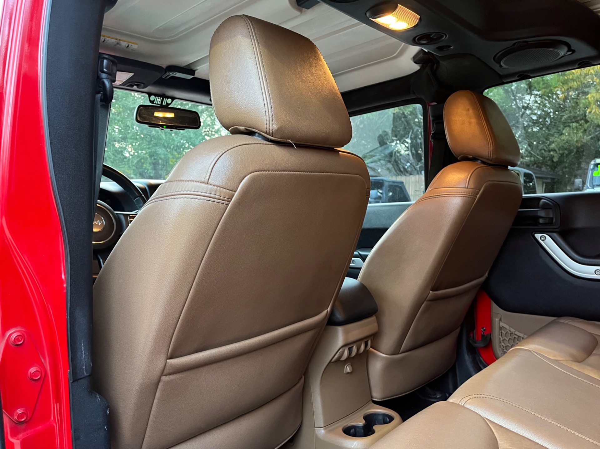 Used-2013-Jeep-Wrangler-Unlimited-Rubicon