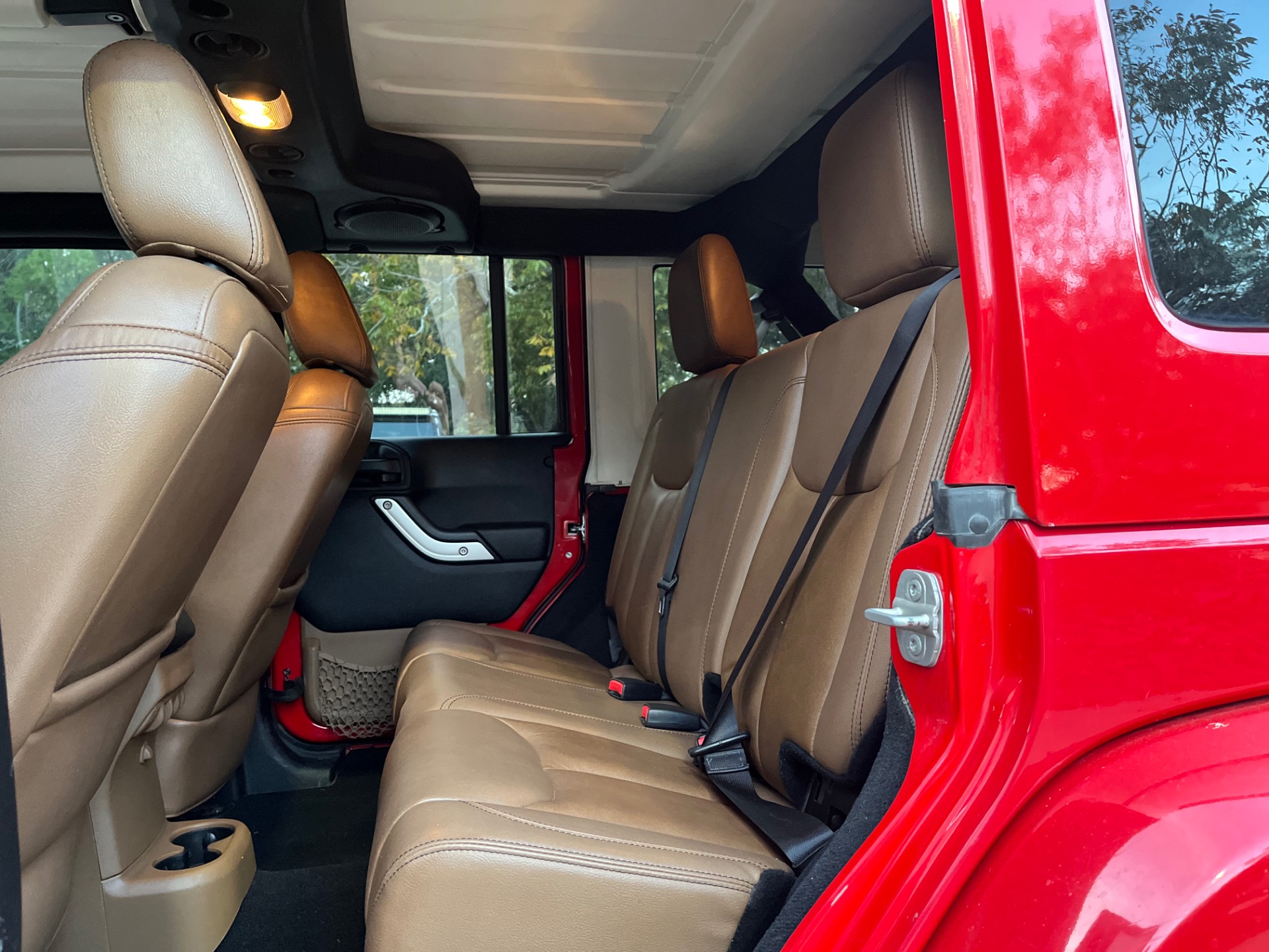 Used-2013-Jeep-Wrangler-Unlimited-Rubicon