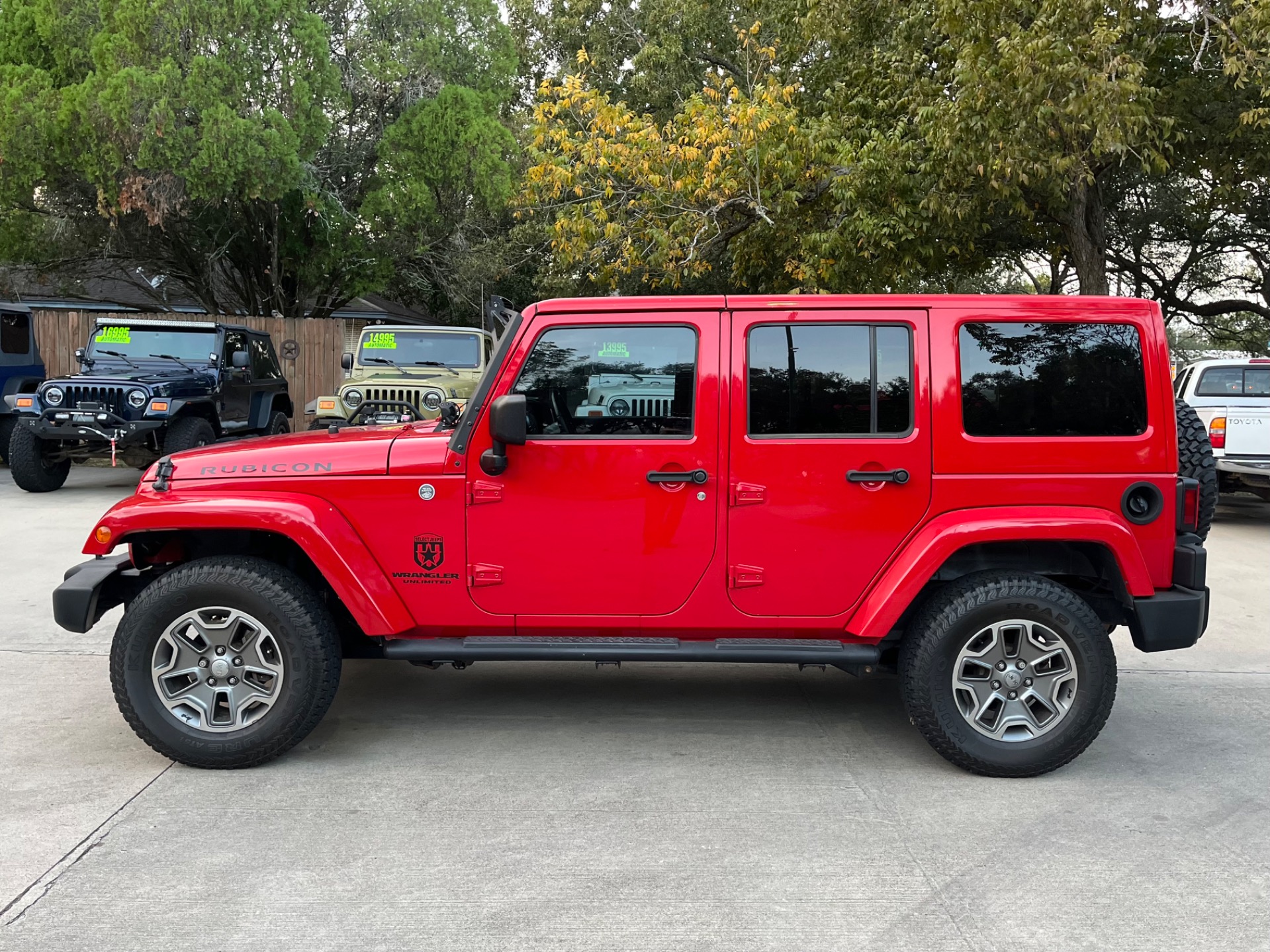 Used-2013-Jeep-Wrangler-Unlimited-Rubicon