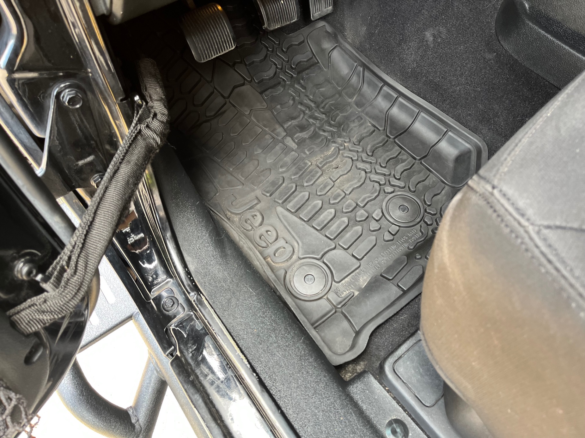 Used-2017-Jeep-Wrangler-Sport