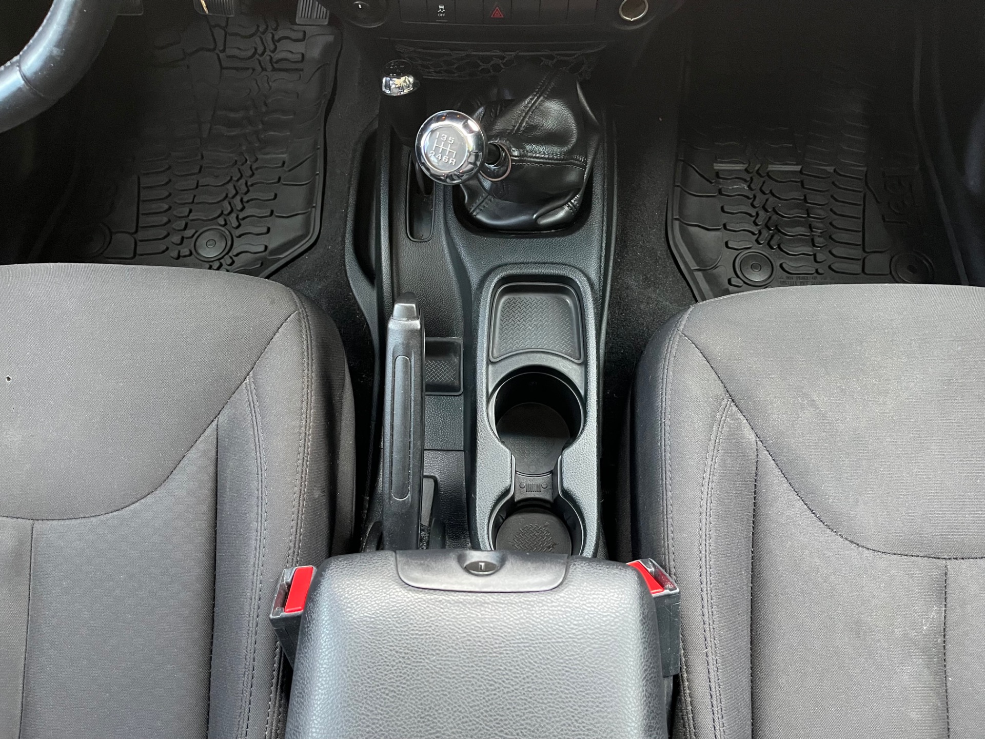 2017 Jeep Wrangler Sport photo 22