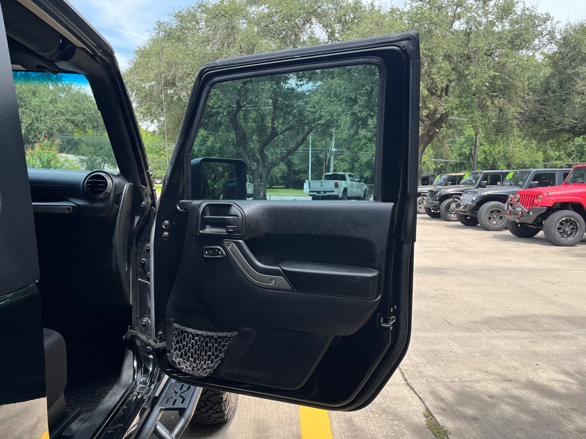 2017 Jeep Wrangler Sport photo 25