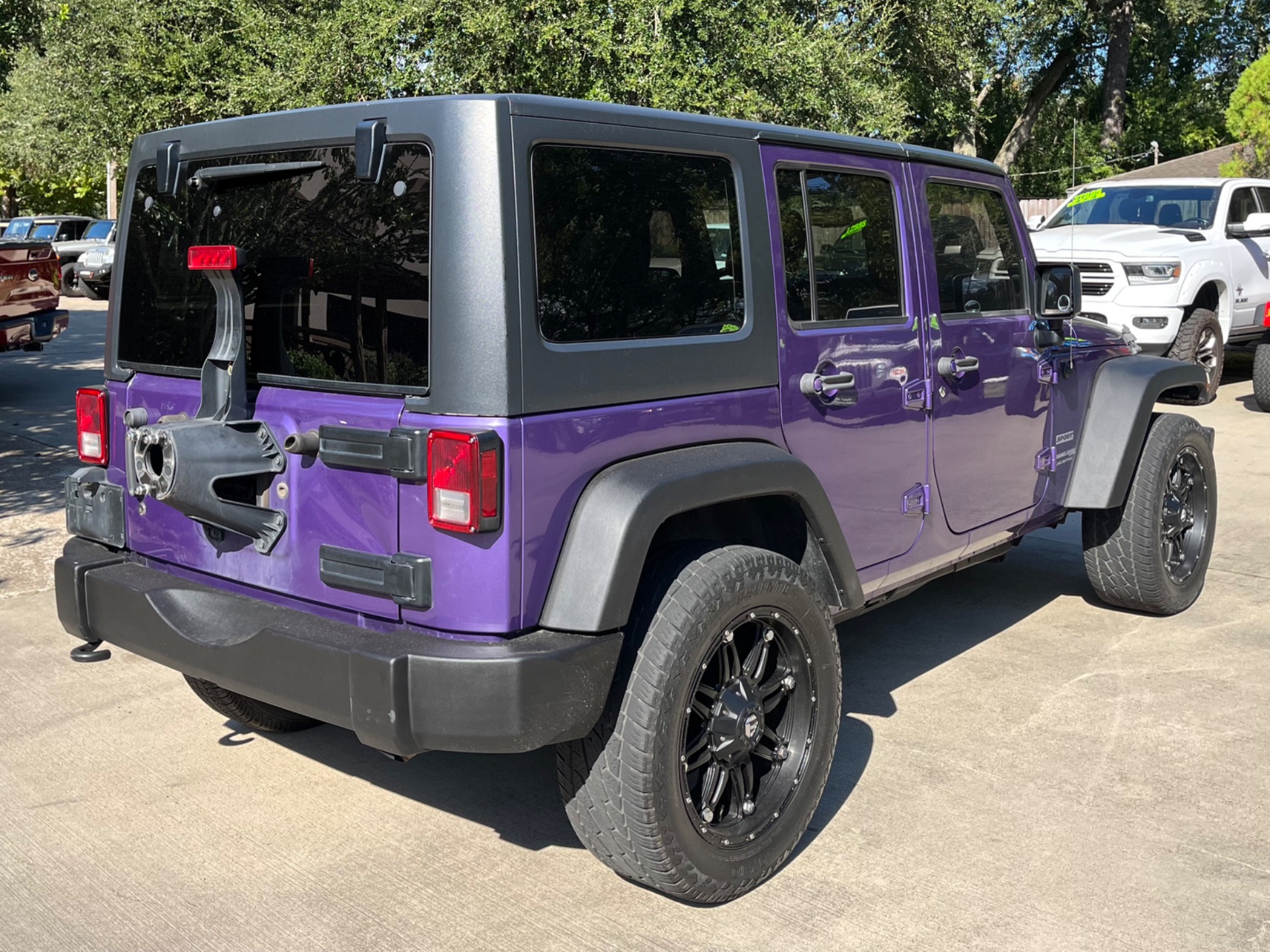 Used-2018-Jeep-Wrangler-JK-Unlimited-Sport
