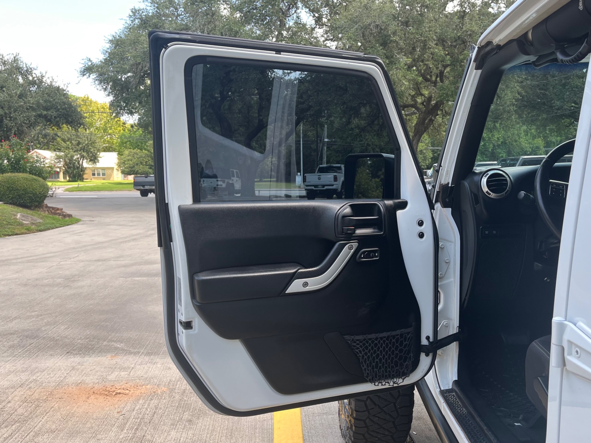 Used-2017-Jeep-Wrangler-Unlimited-Rubicon