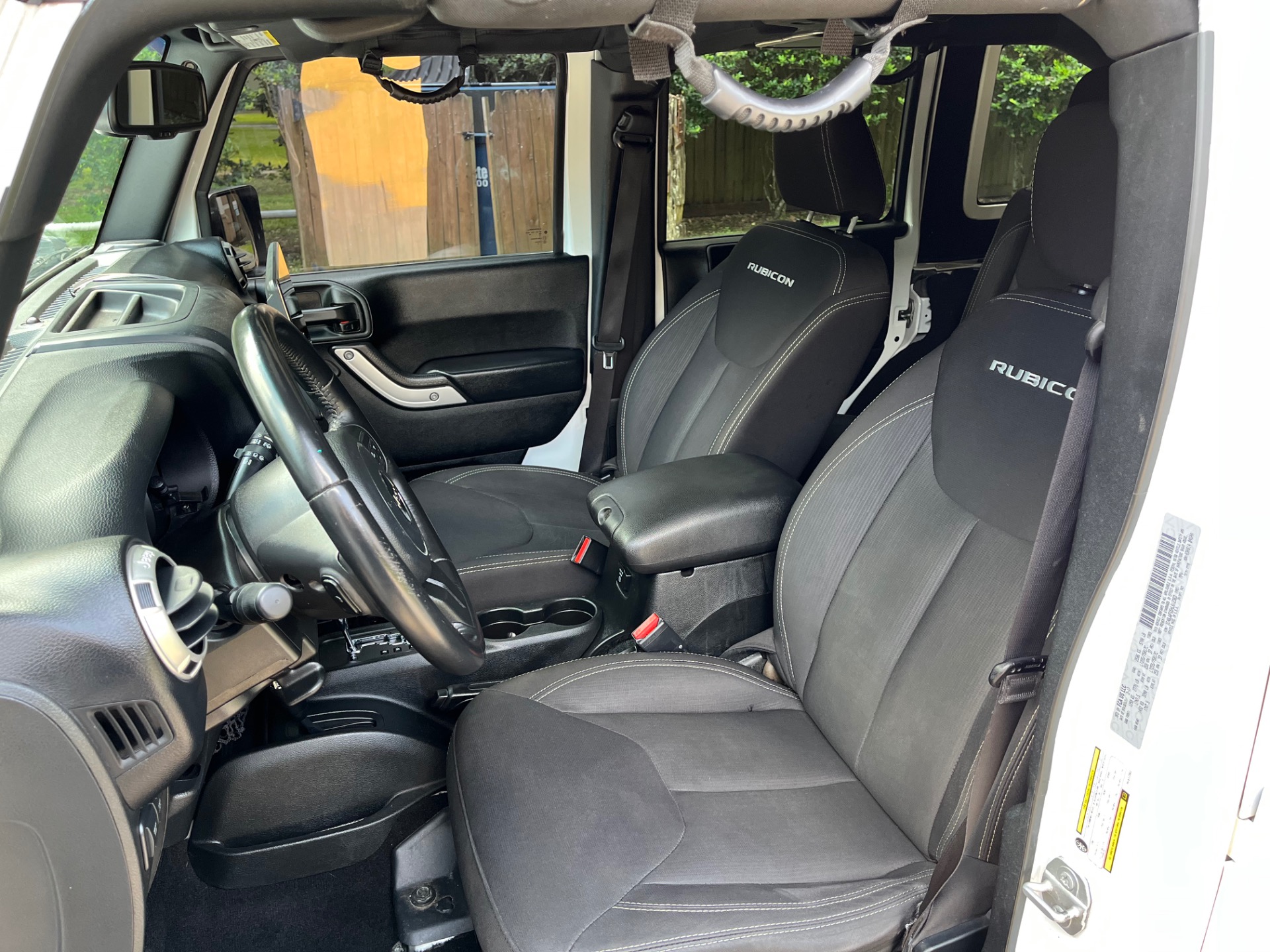 Used-2017-Jeep-Wrangler-Unlimited-Rubicon