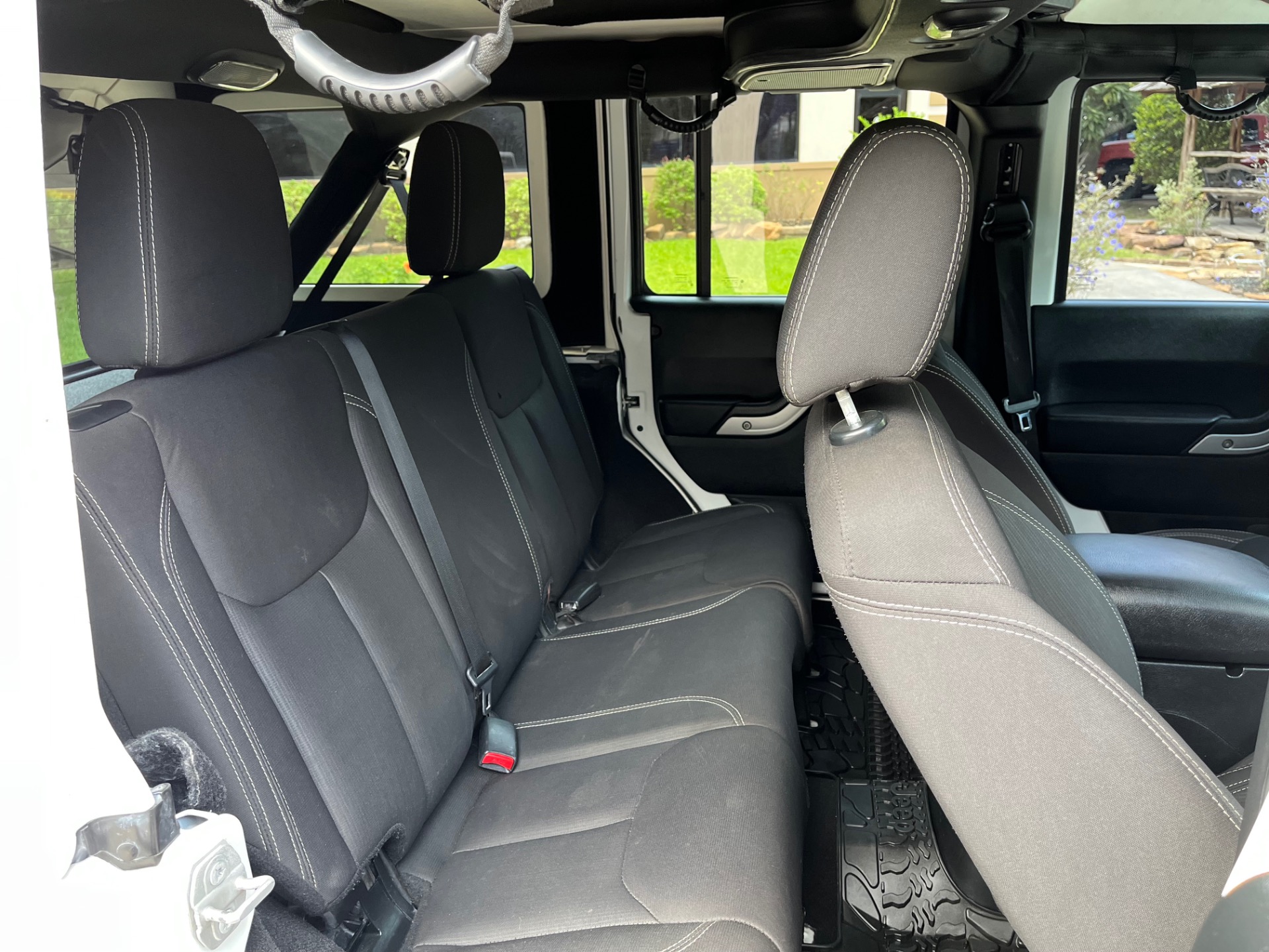 Used-2017-Jeep-Wrangler-Unlimited-Rubicon