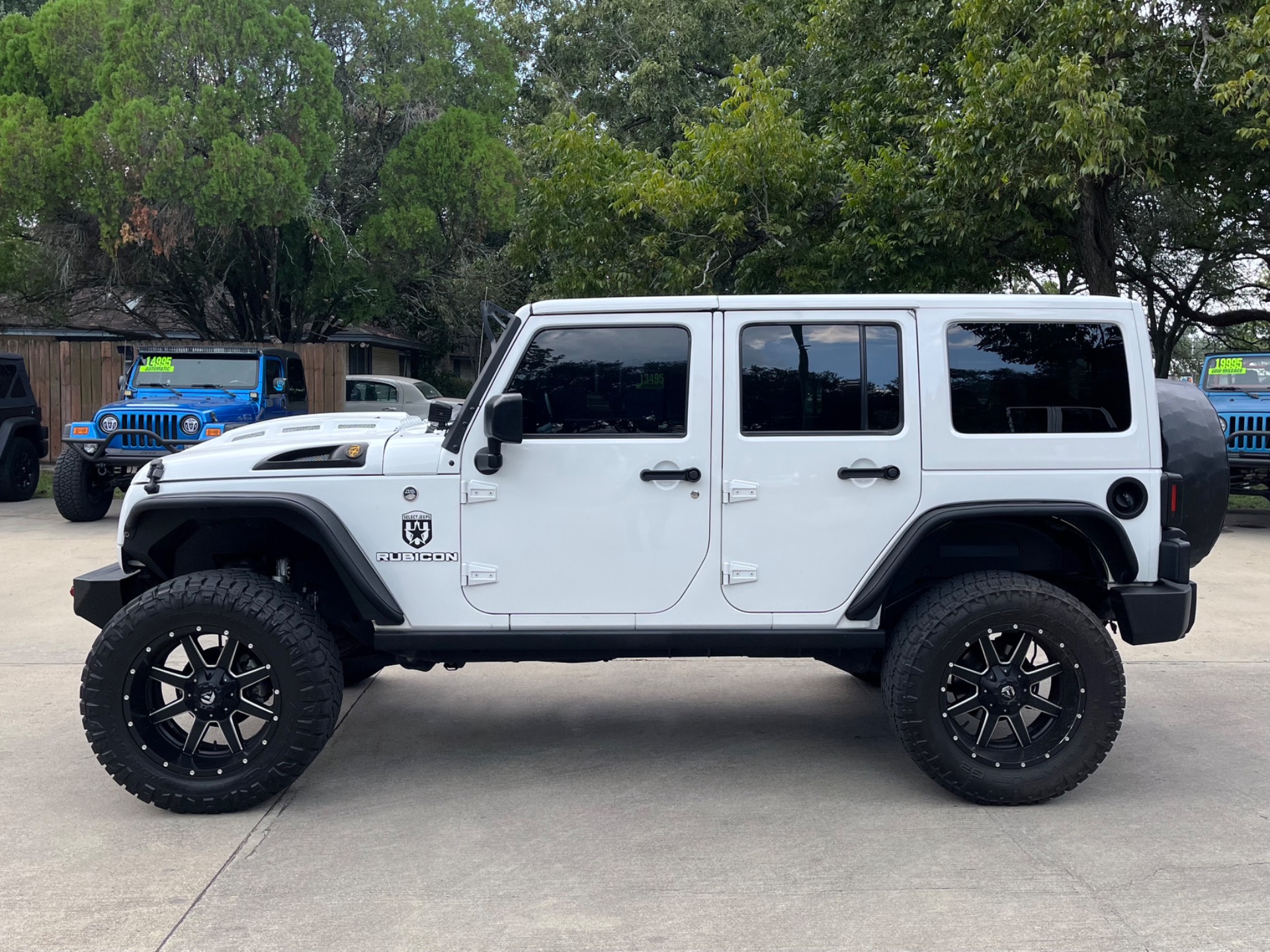 Used-2017-Jeep-Wrangler-Unlimited-Rubicon