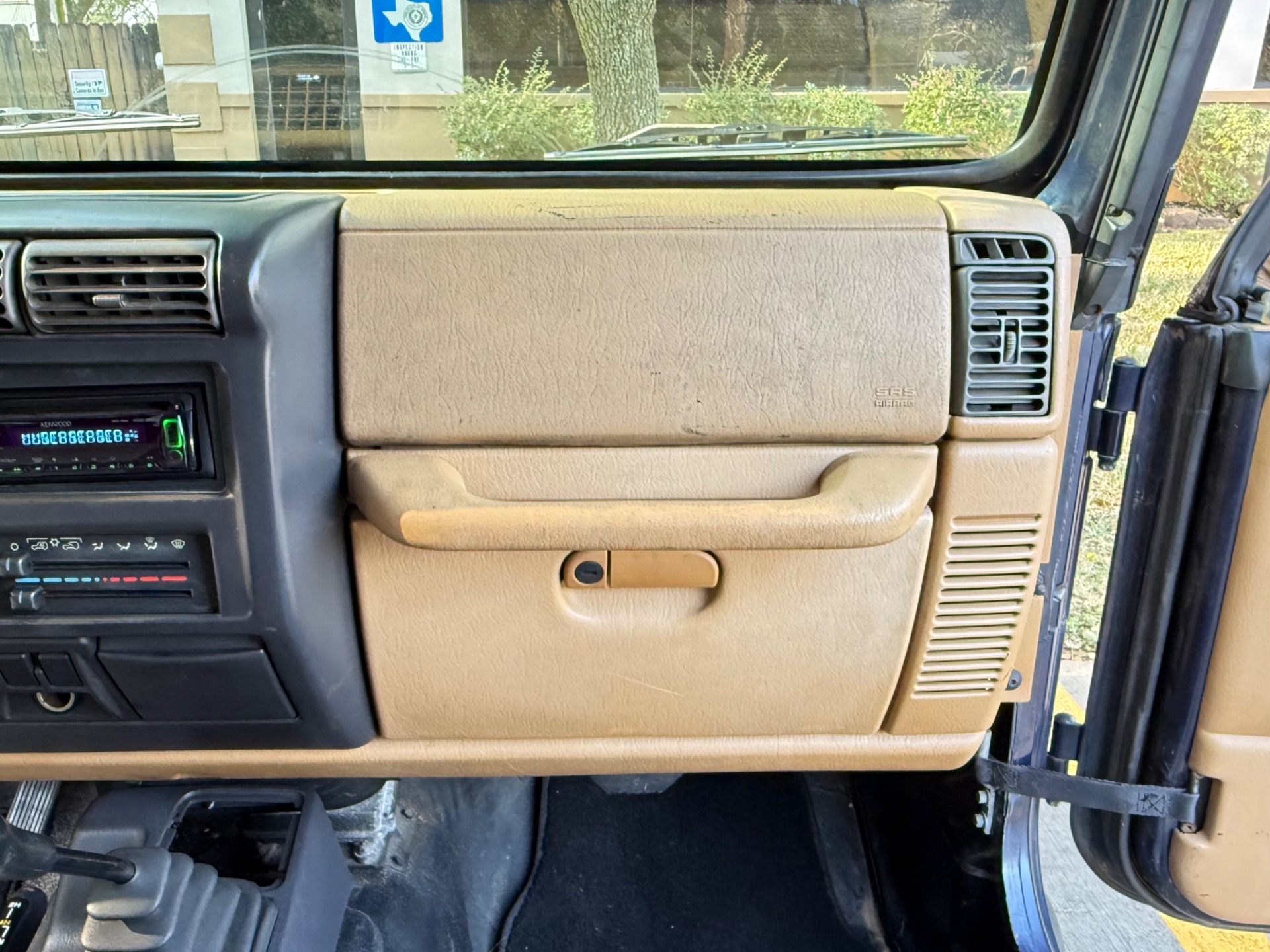 Used-1997-Jeep-Wrangler-SE