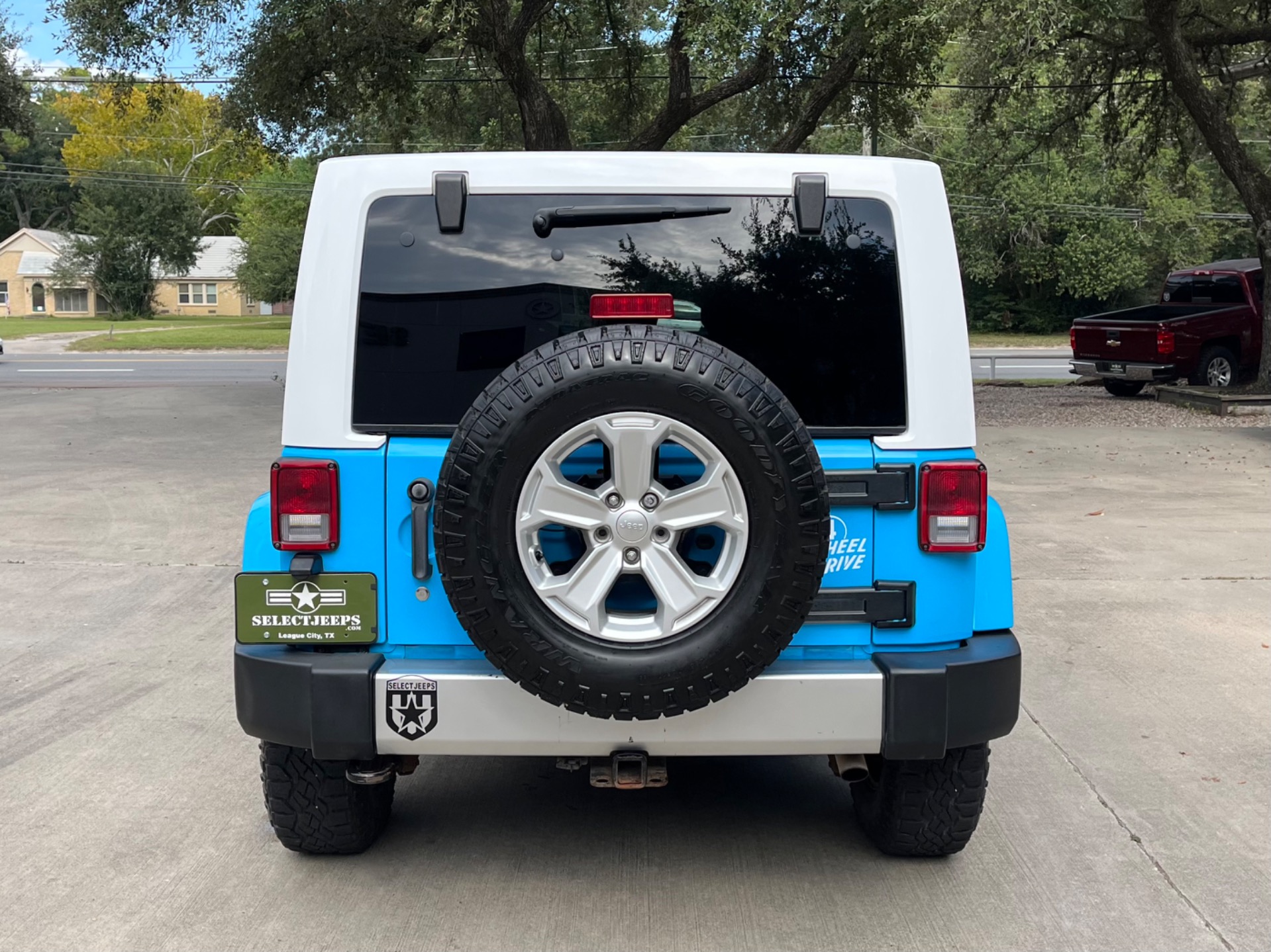 Used-2017-Jeep-Wrangler-Unlimited-Chief-Edition