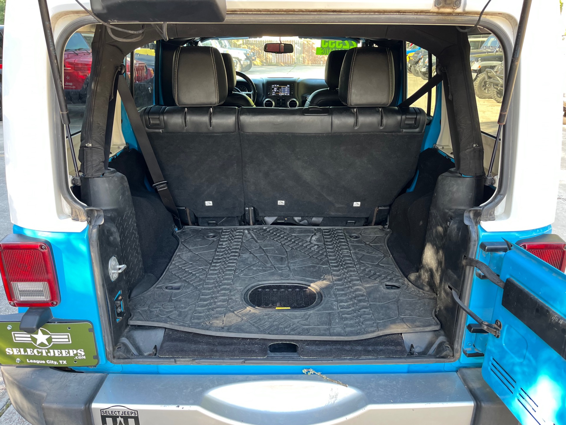 Used-2017-Jeep-Wrangler-Unlimited-Chief-Edition