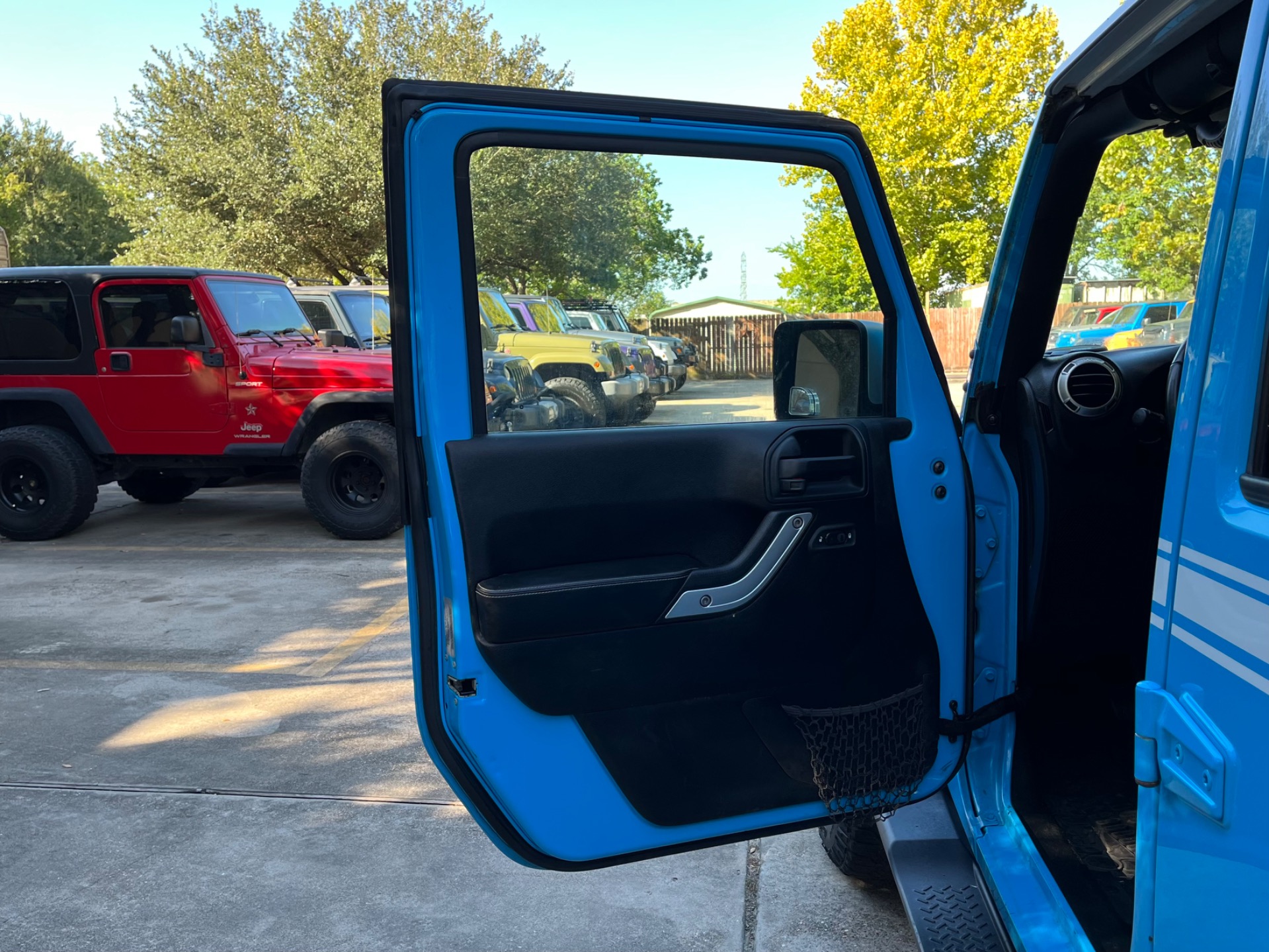 Used-2017-Jeep-Wrangler-Unlimited-Chief-Edition