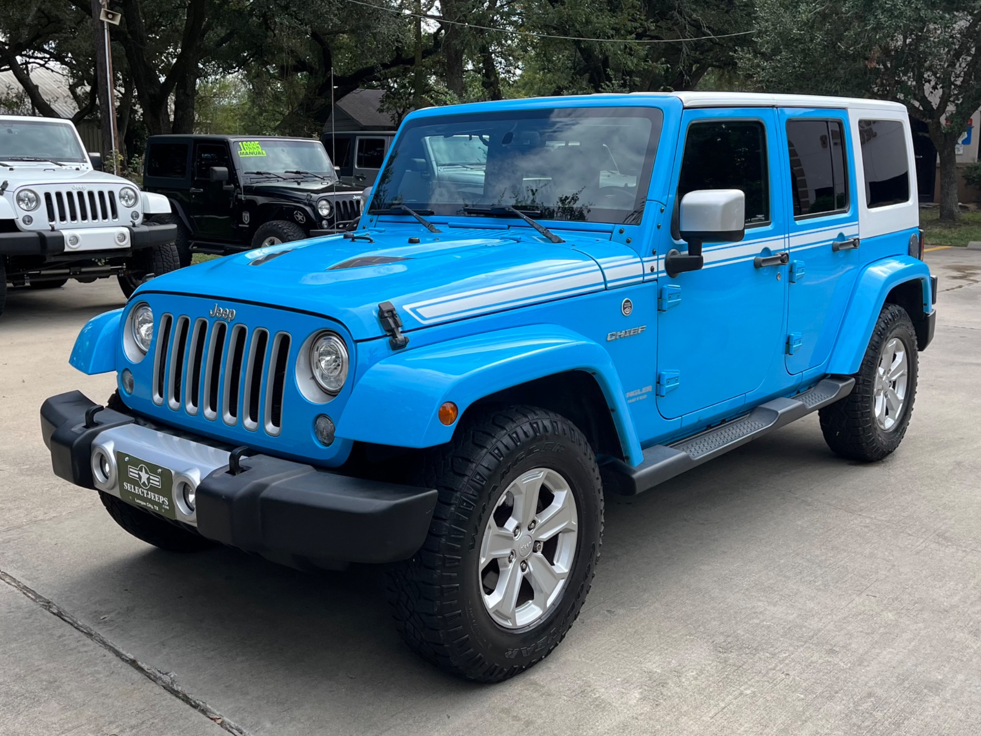 Used-2017-Jeep-Wrangler-Unlimited-Chief-Edition