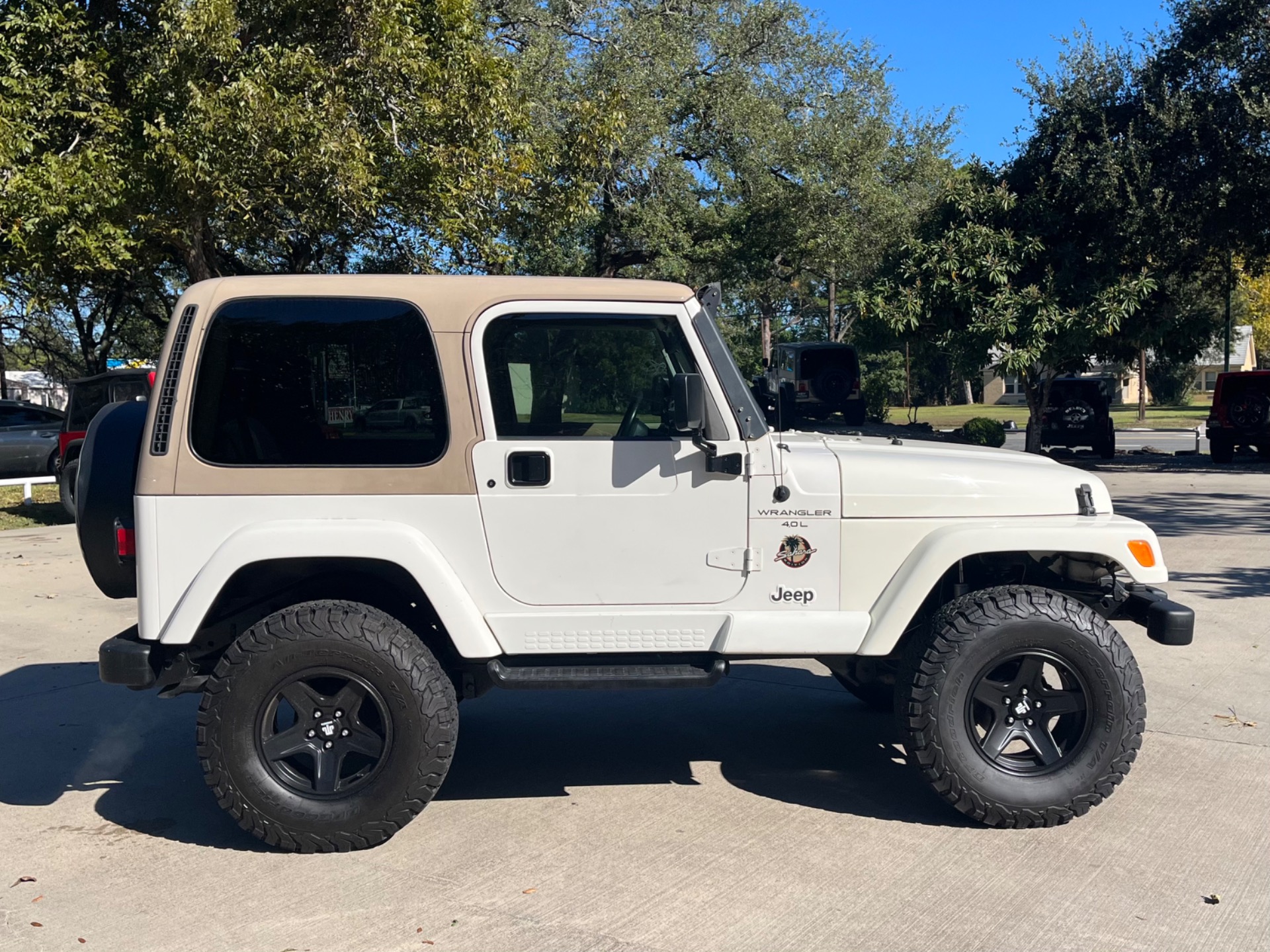 Used-1999-Jeep-Wrangler-Sahara