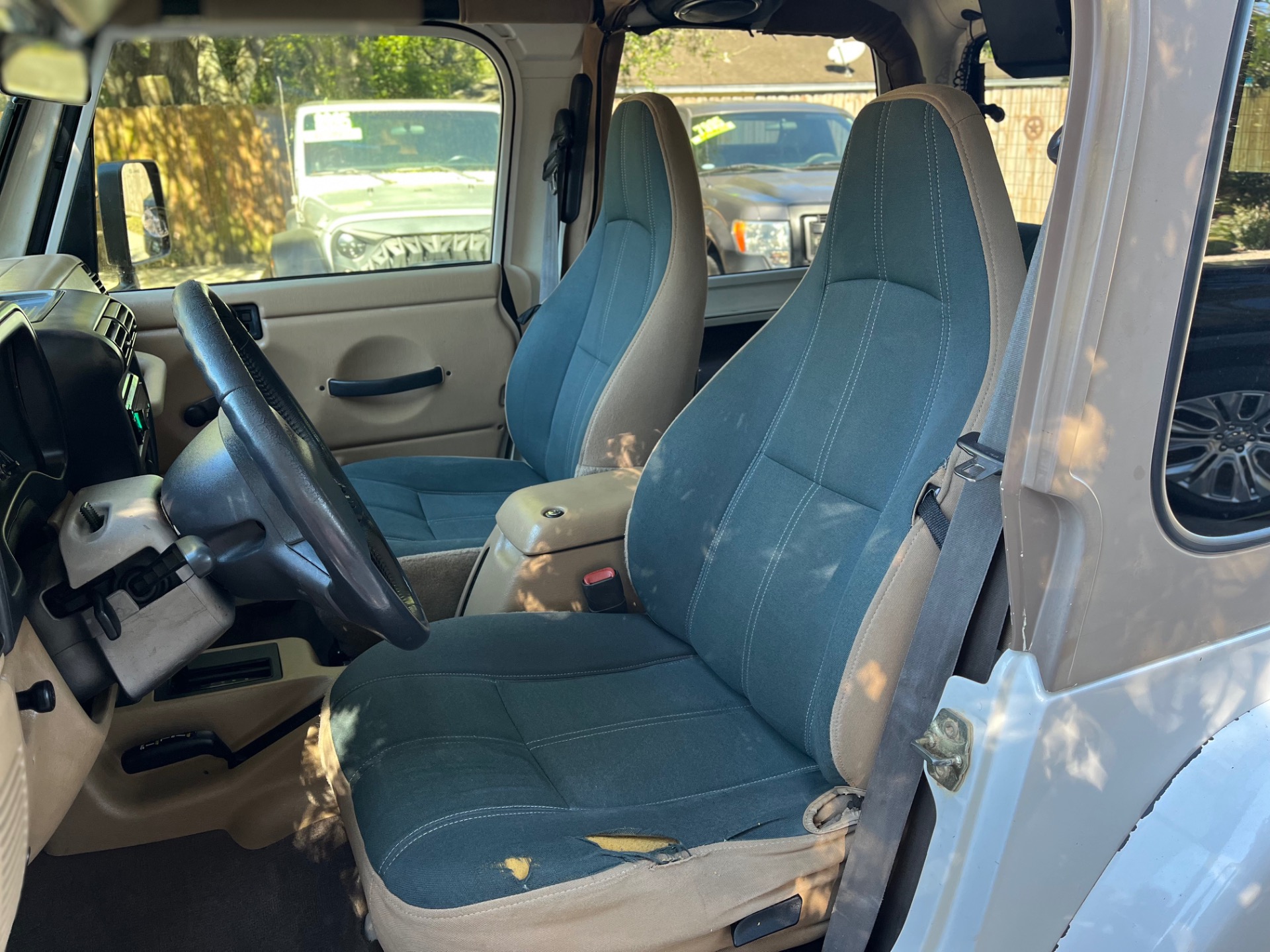 Used-1999-Jeep-Wrangler-Sahara