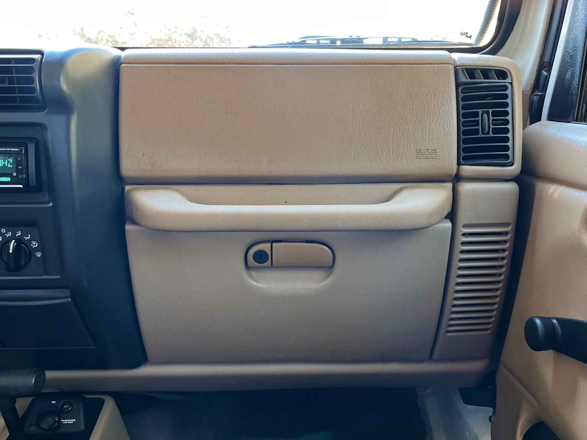 Used-1999-Jeep-Wrangler-Sahara