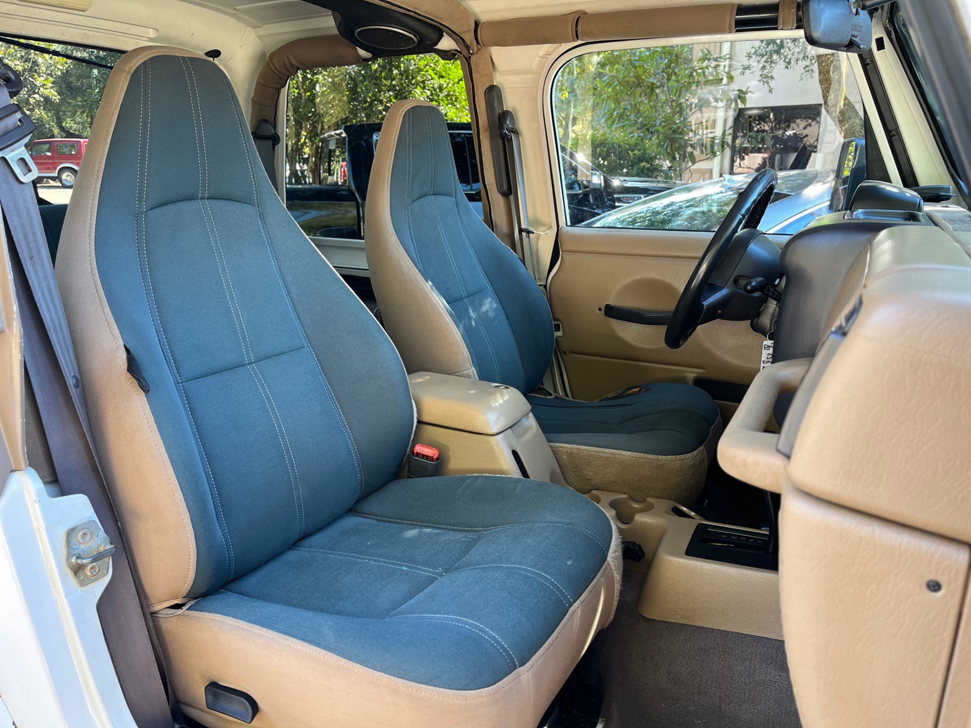 Used-1999-Jeep-Wrangler-Sahara