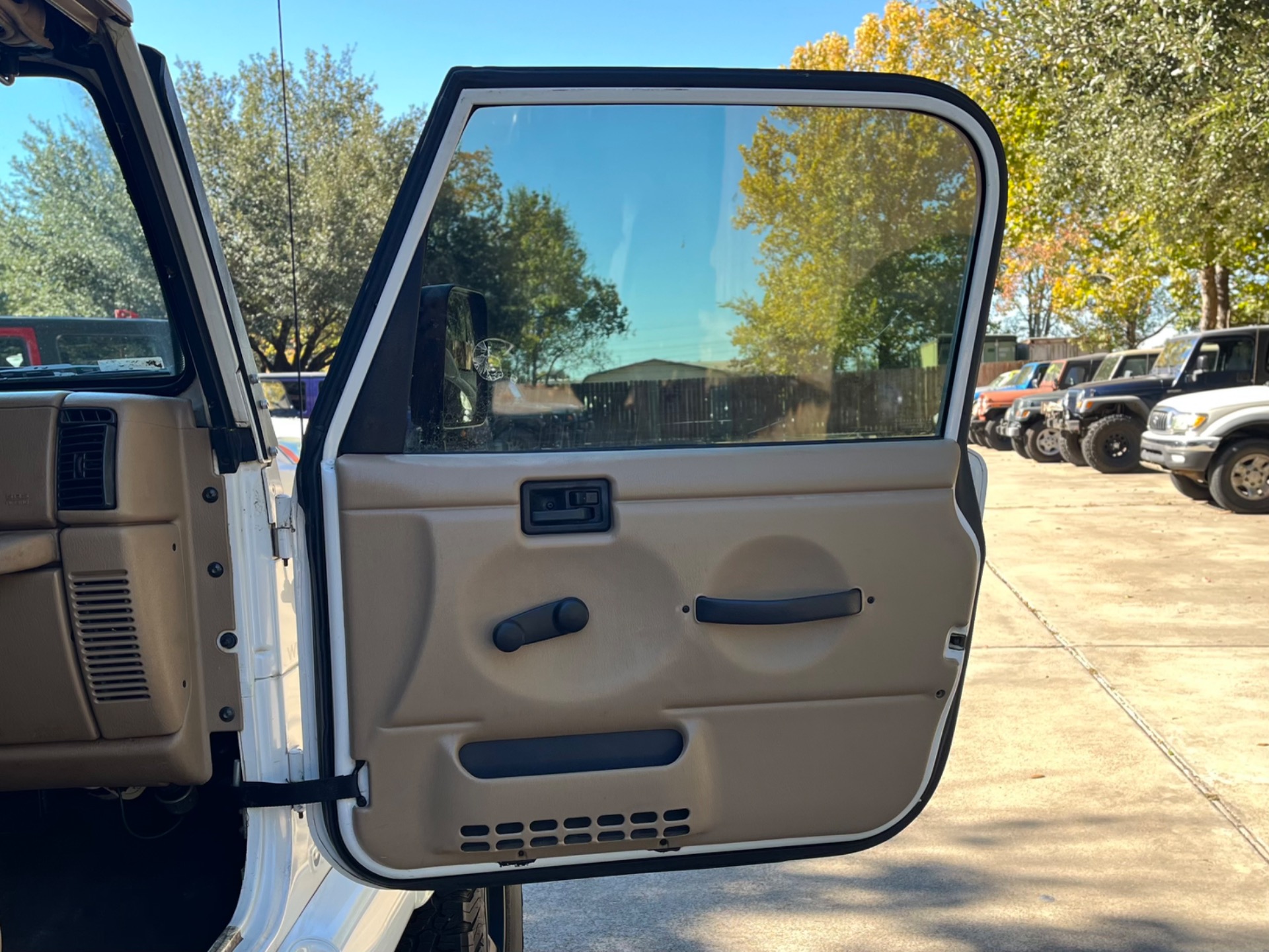 Used-1999-Jeep-Wrangler-Sahara